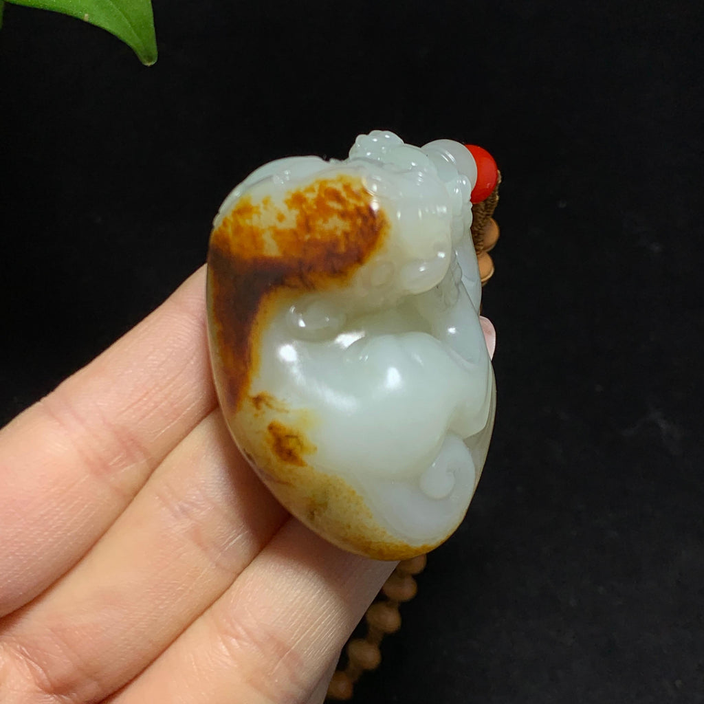收藏级和田籽料洒金皮白玉貔貅回头手把件（80.3g）