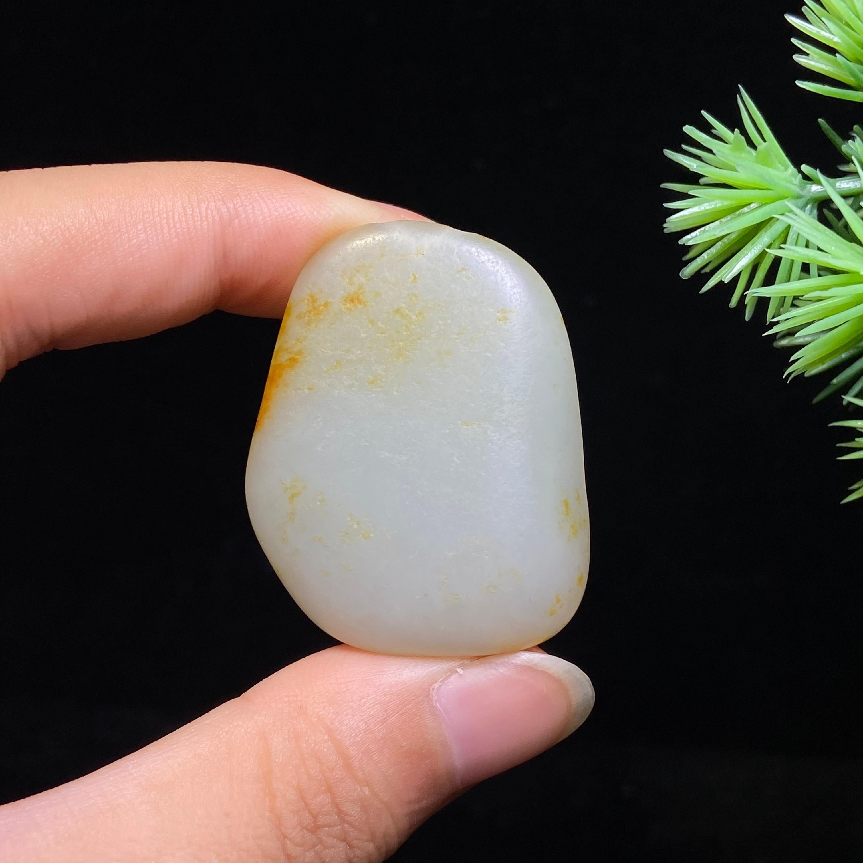 和田玉籽料独籽佛公（16.5g）