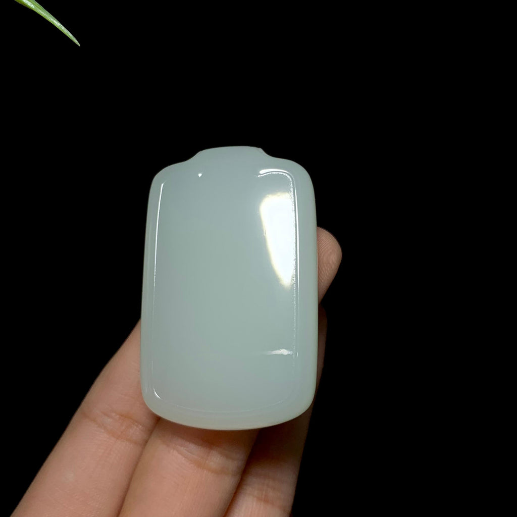 精品和田玉冰底晴水无事牌（42.3g）