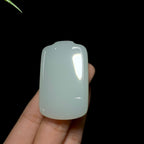 精品和田玉冰底晴水无事牌（42.3g）