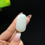 和田籽料洒金皮白玉生肖龙挂件（19.7g）