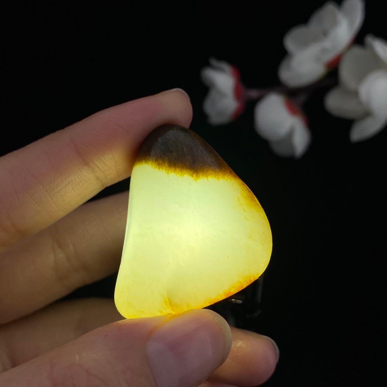 和田玉聚黄皮籽料原石（19.1g）