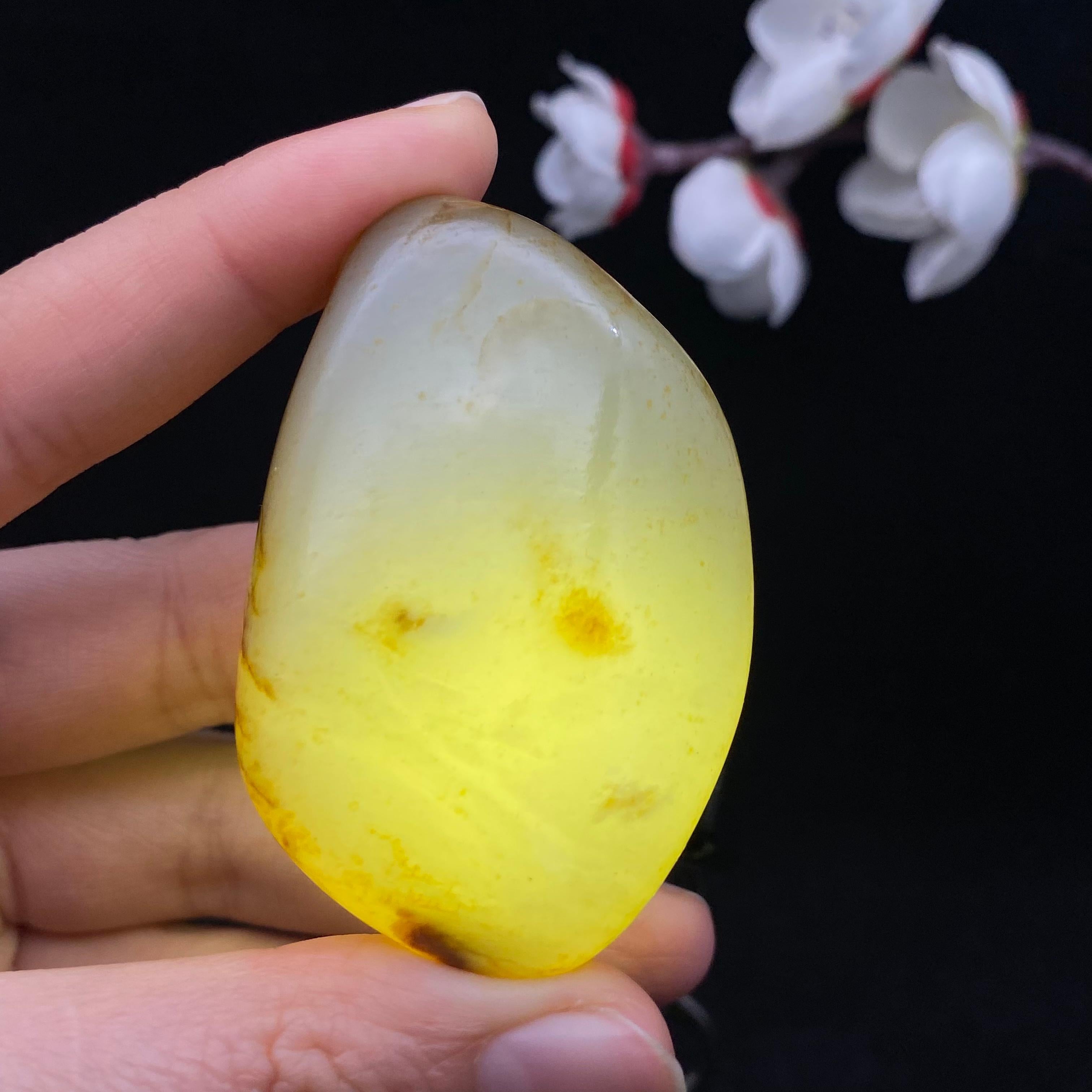 和田玉洒金皮籽料手把件（73.9g）