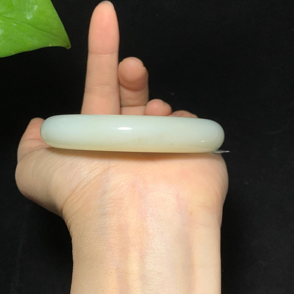 收藏级新疆且末糖白玉手镯（81.9g）