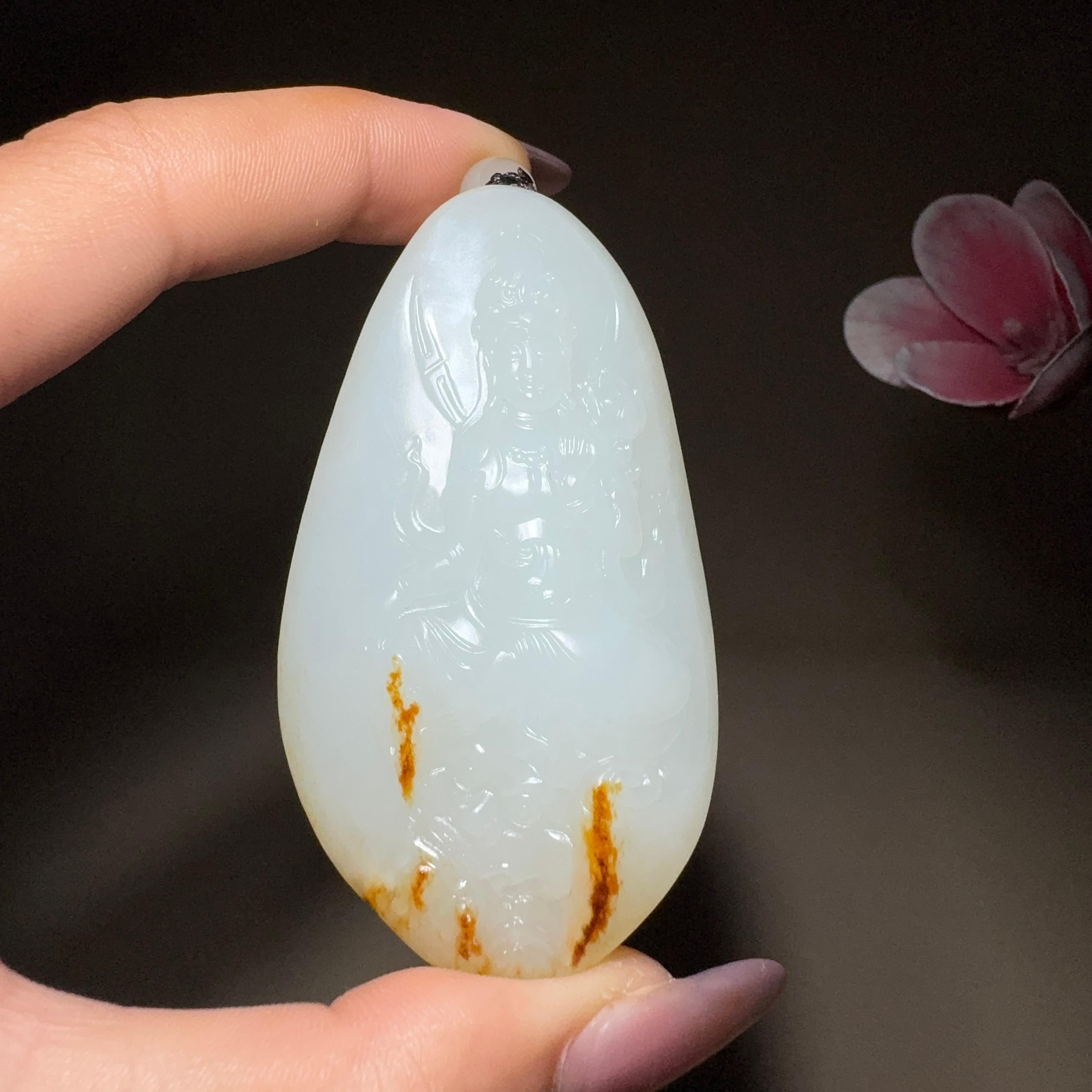 和田玉籽料挂件大势至菩萨（72.6g）
