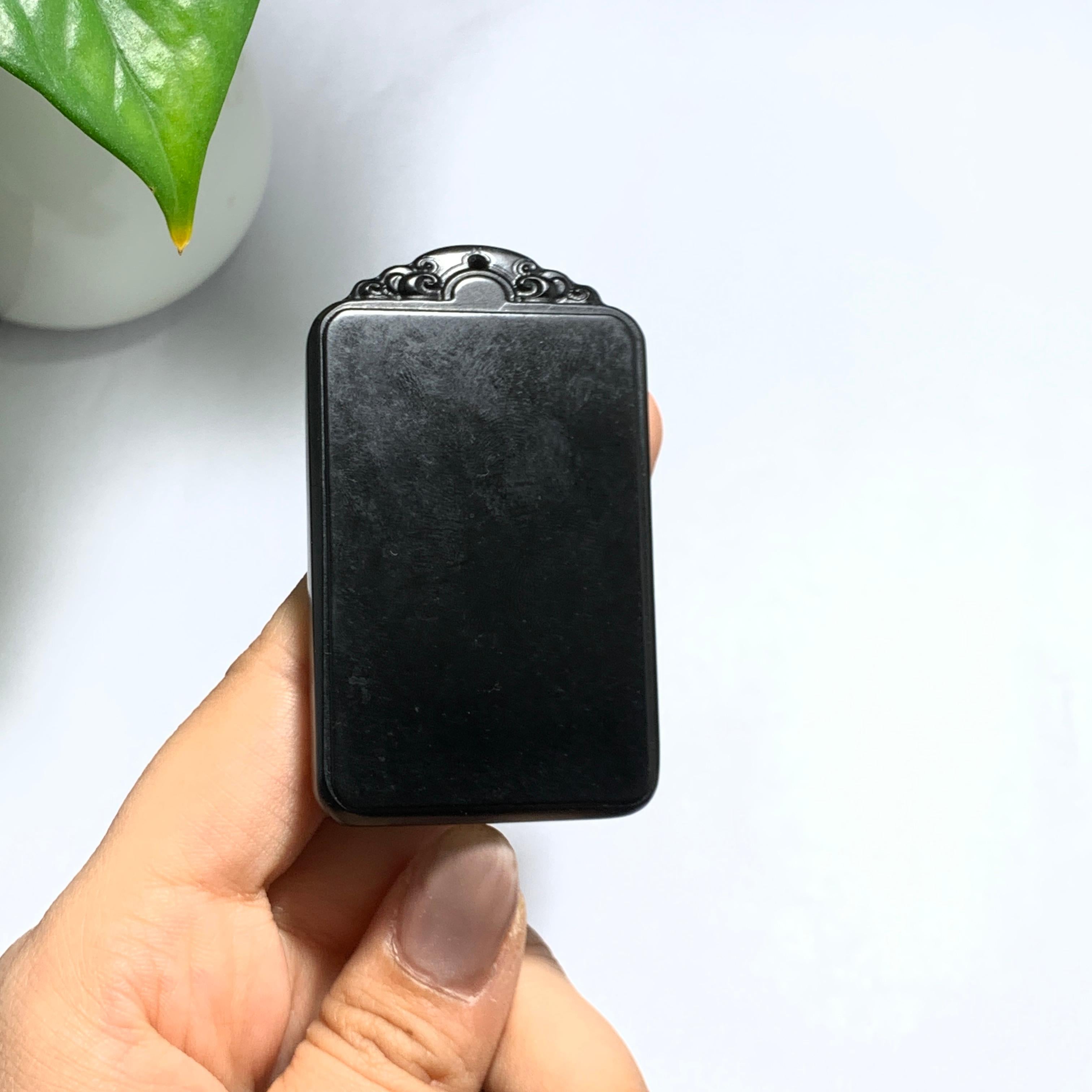 和田籽料黑青无事牌挂件（75.2g）