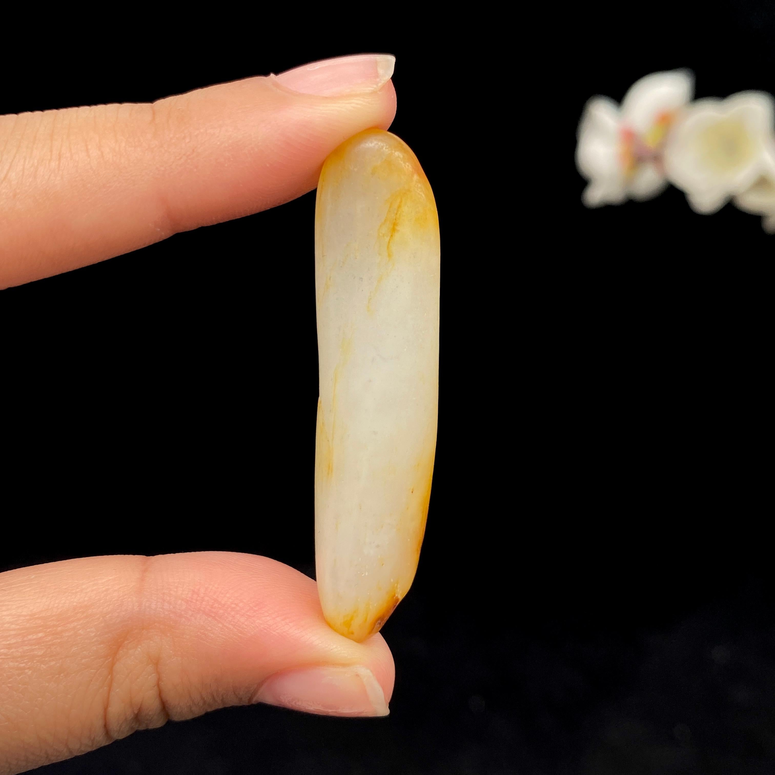 和田玉黄皮籽料挂件（10.7g）