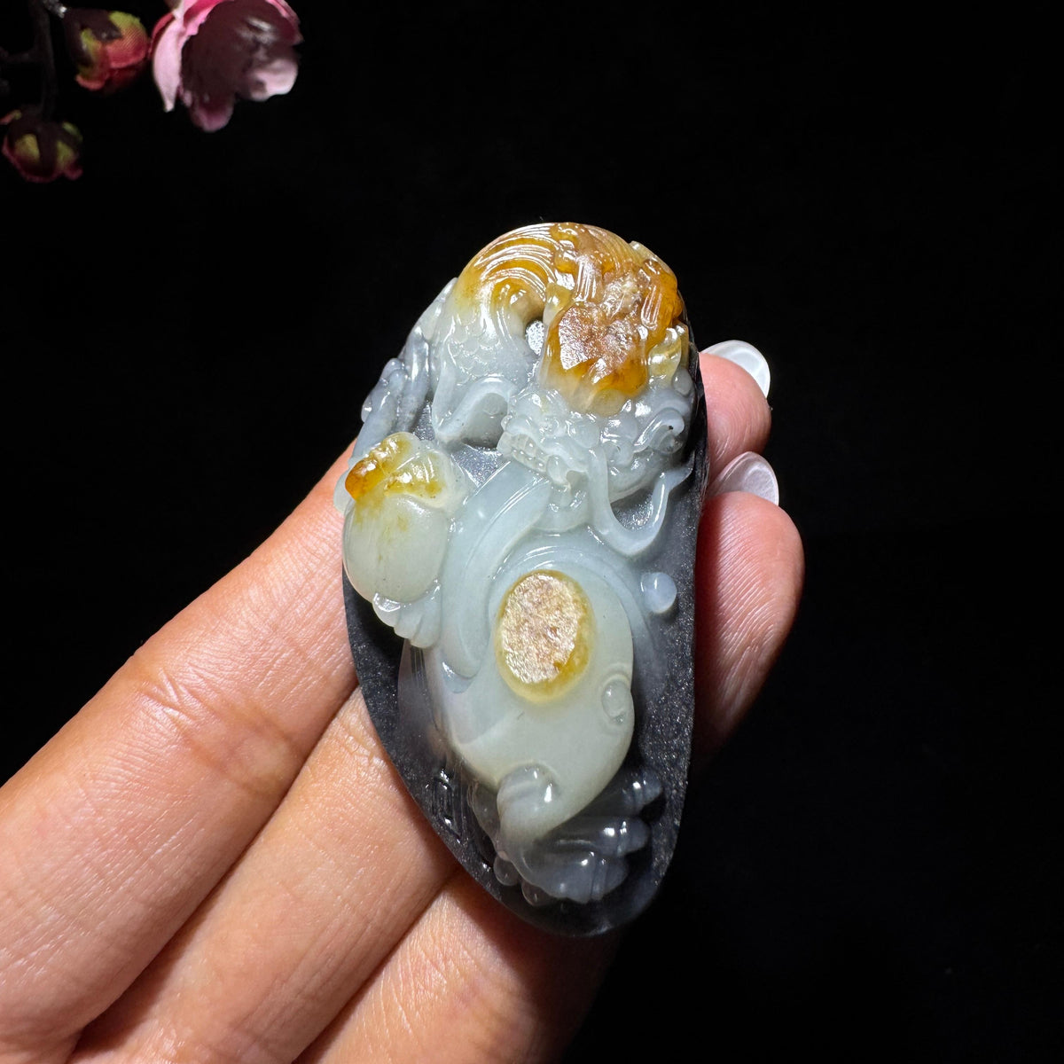 和田玉籽料青花龙行天下（58.0g）