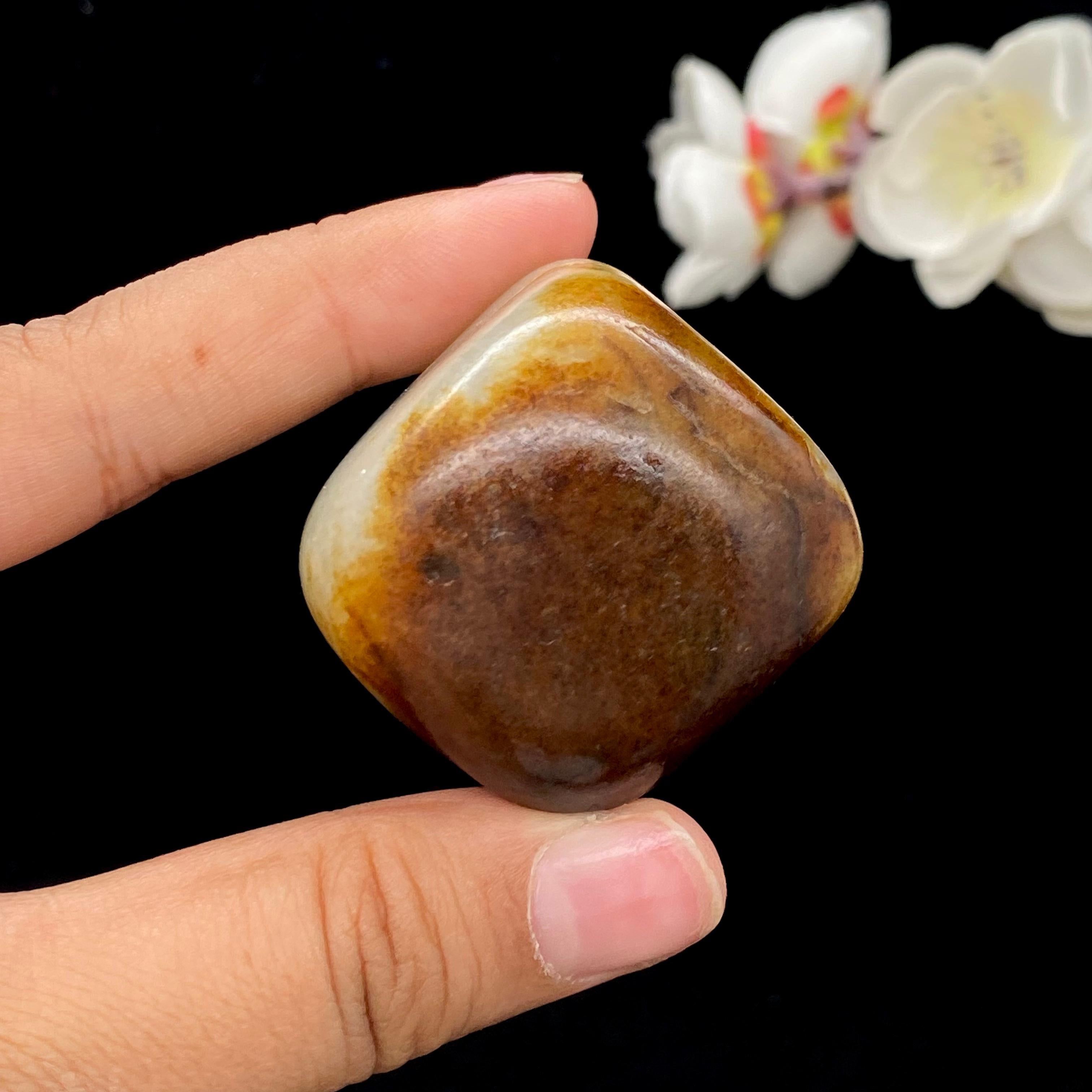 和田玉秋梨黄皮籽料（85g）