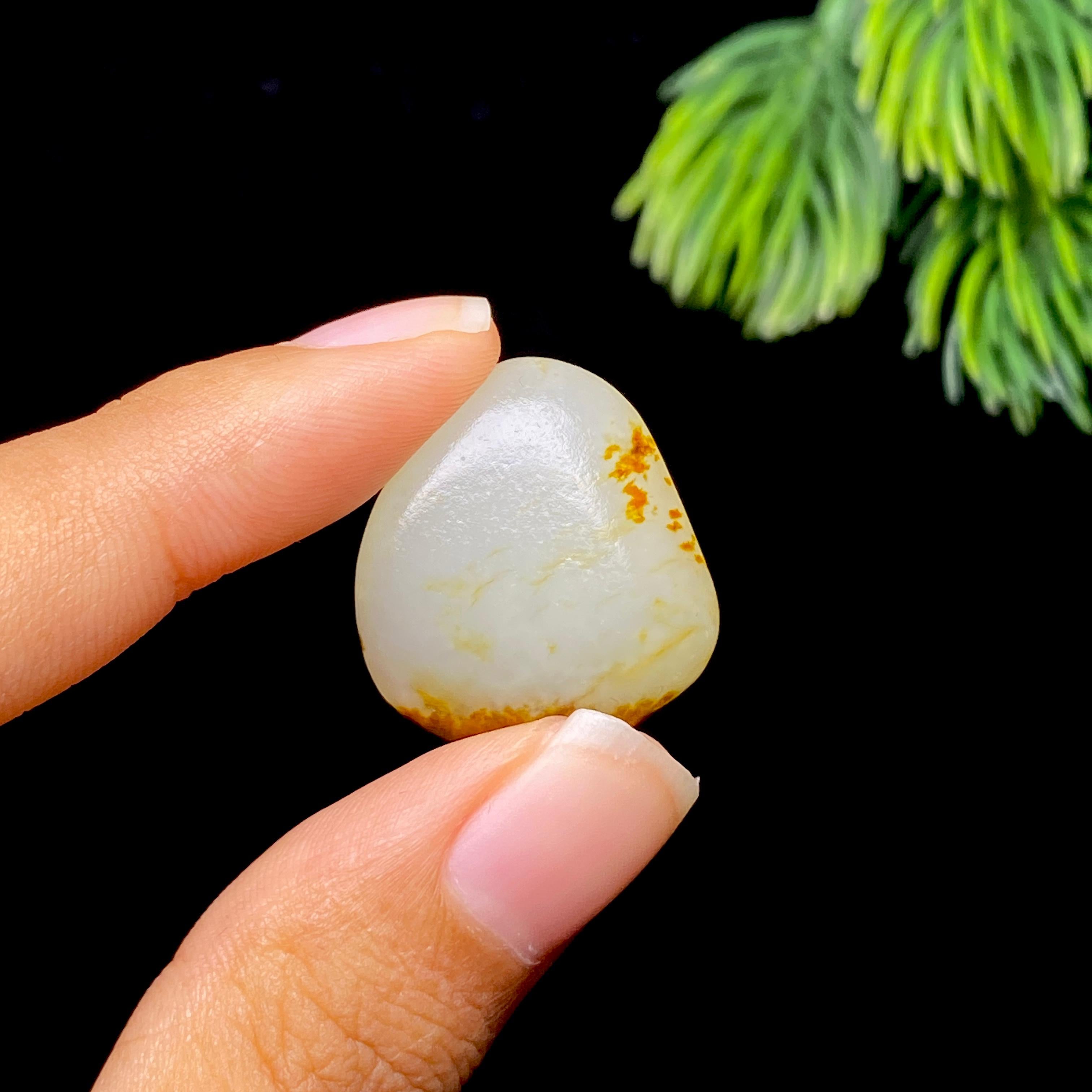和田玉红皮籽料（7.8g）