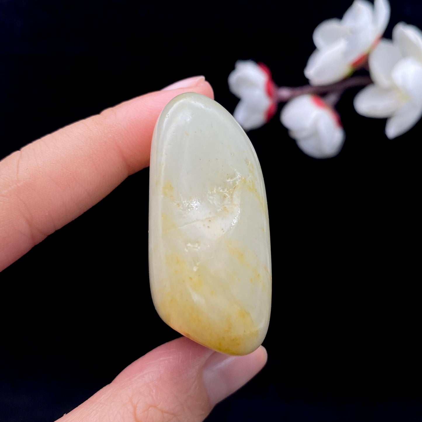 和田玉洒金皮籽料原石（63.3g）