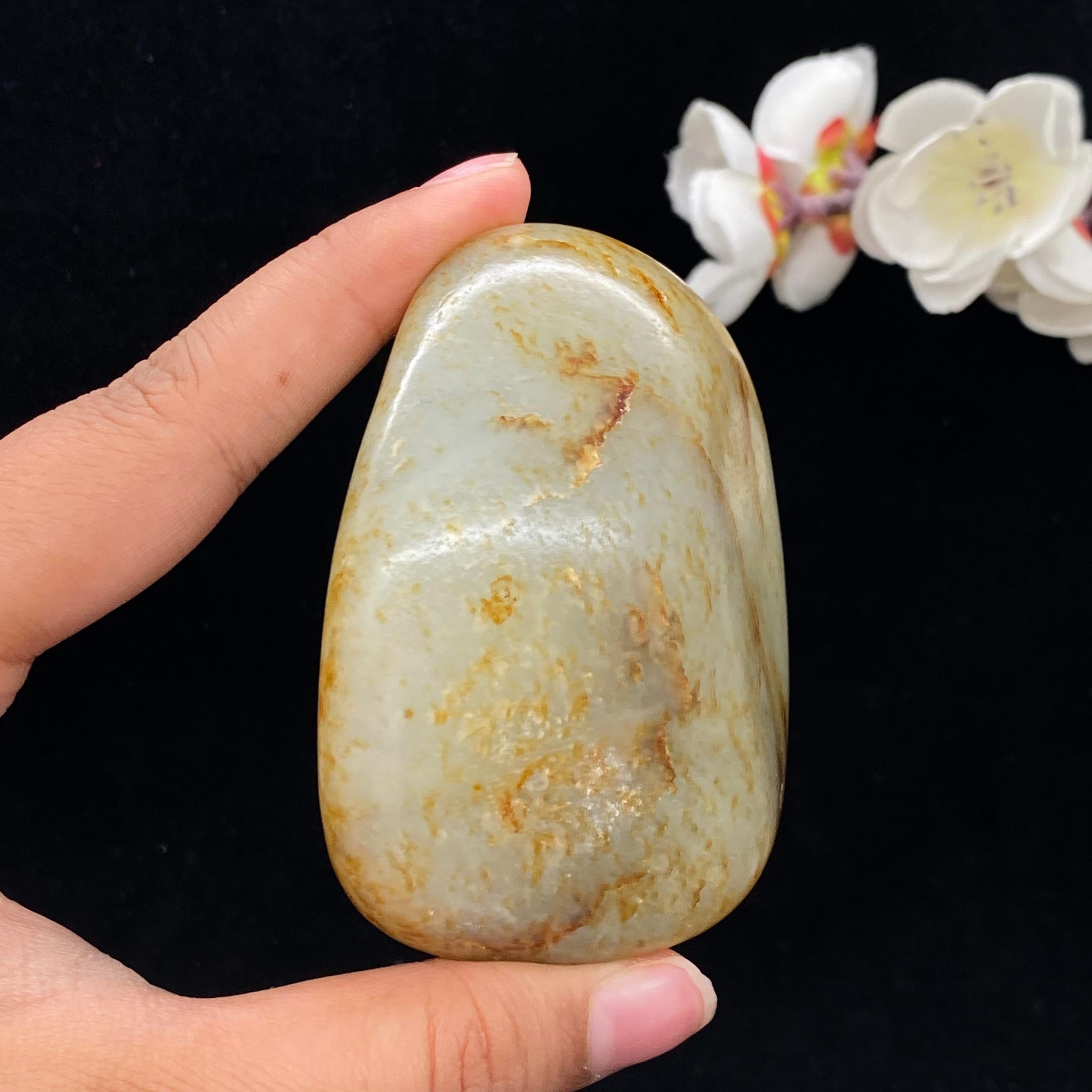 和田玉洒金皮青花籽料手把件（210.9g）