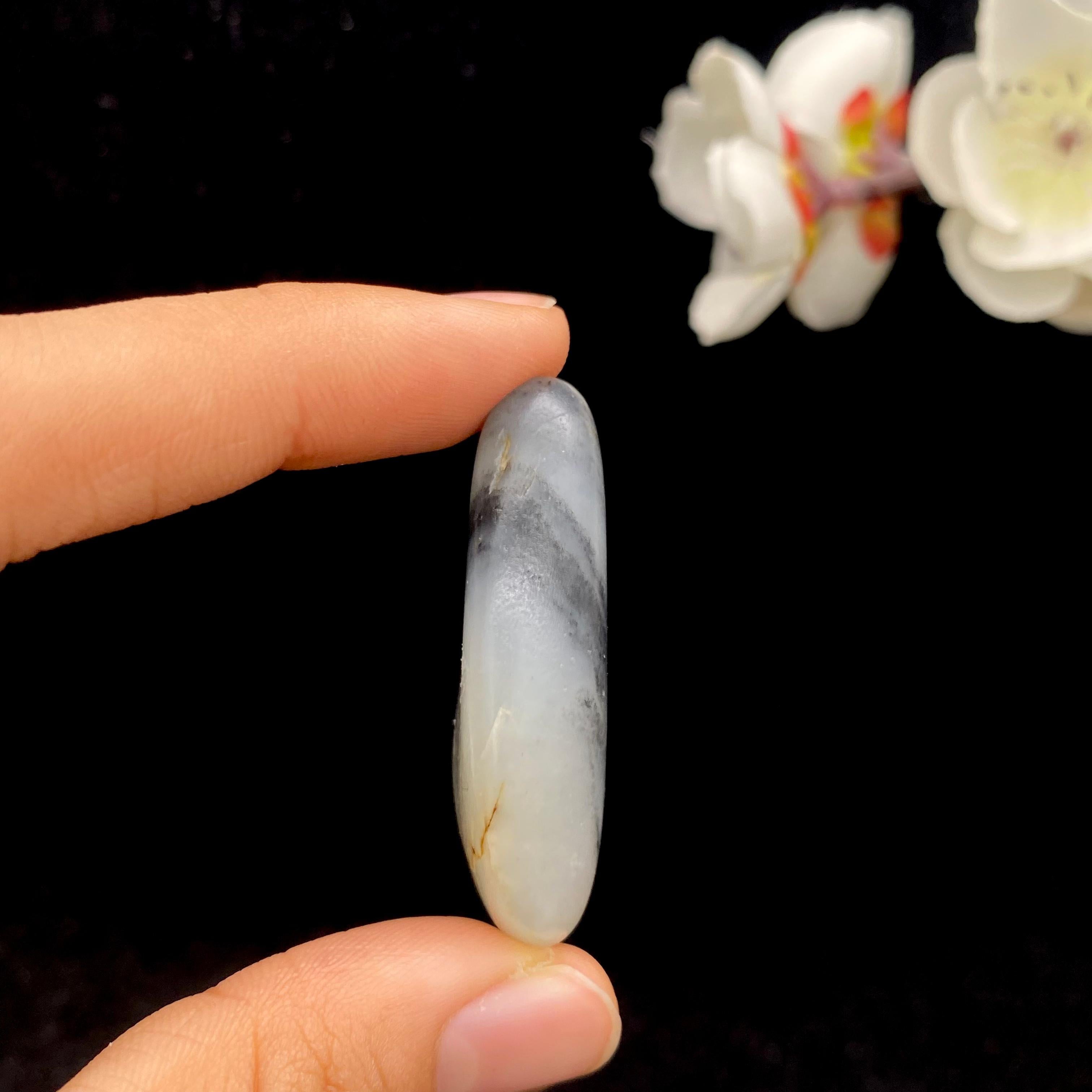 和田玉青花籽料挂件（23.8g）