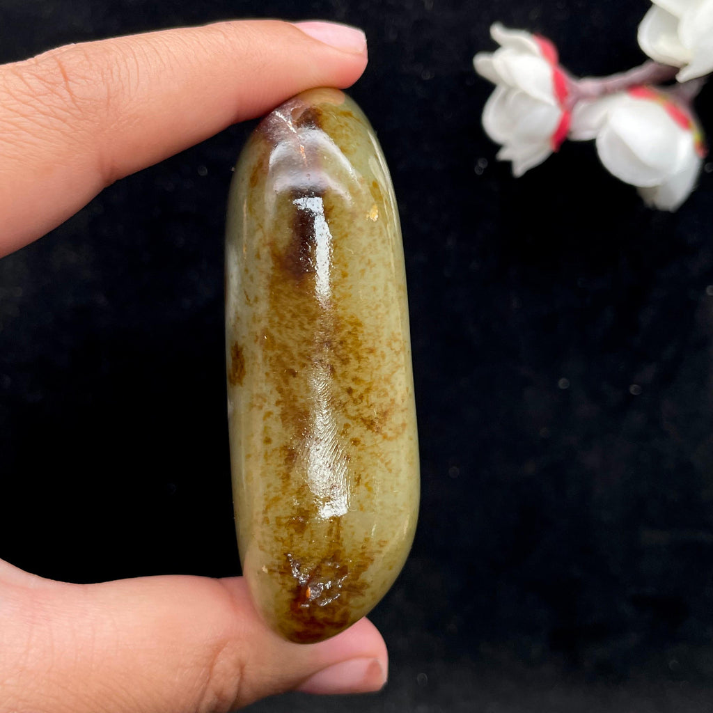 和田玉黄皮籽料手把件（128.5g）