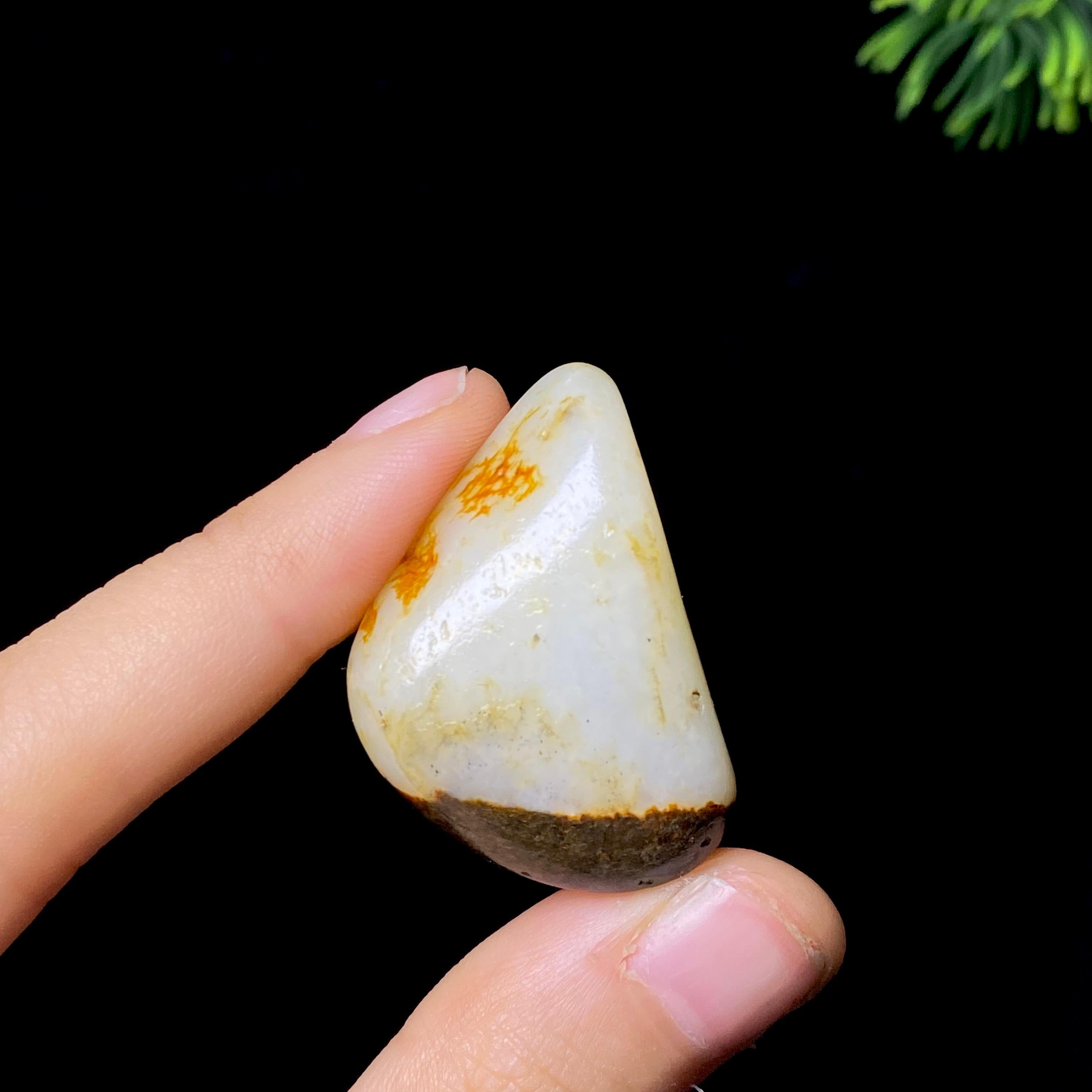 和田玉秋梨皮籽料（15.3g）