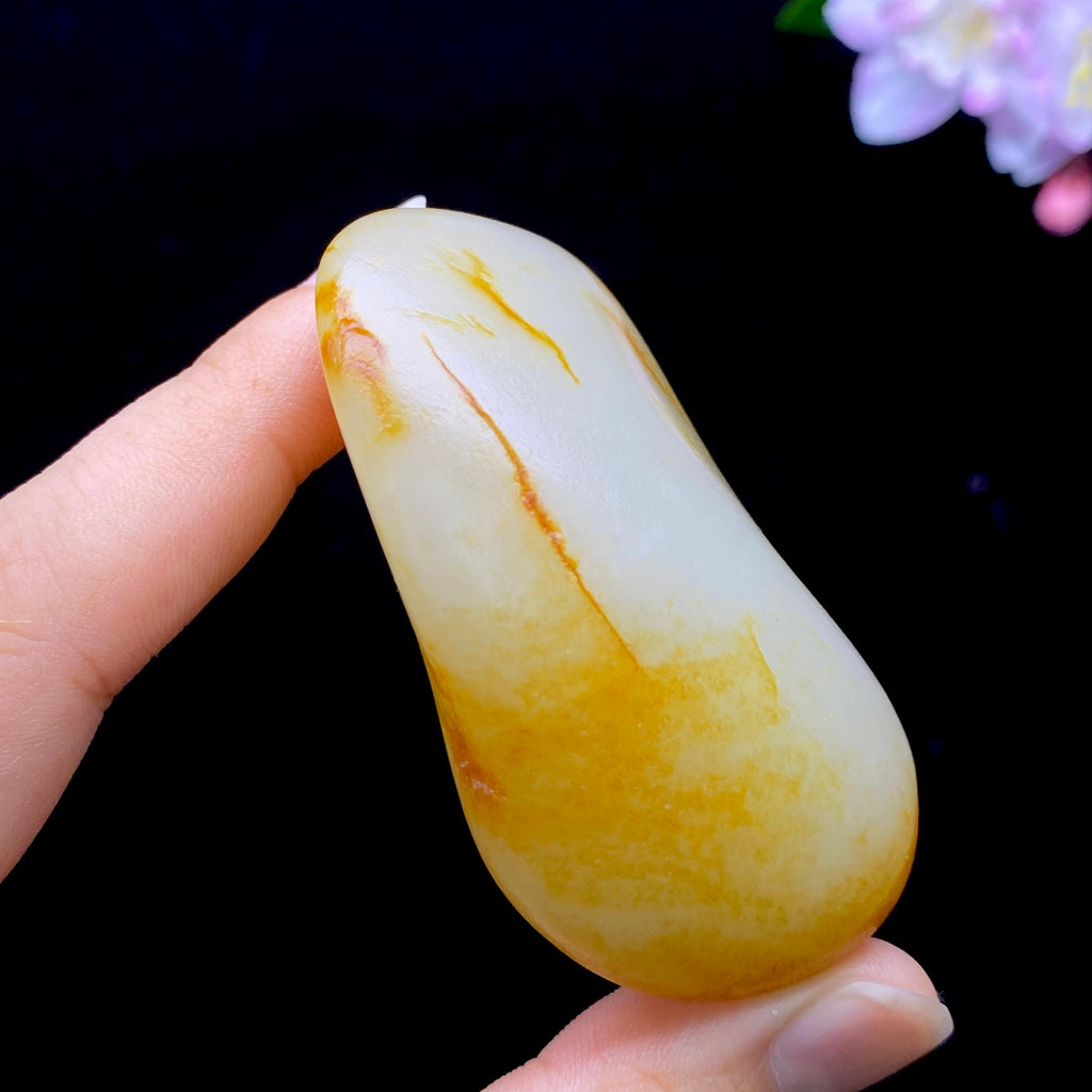 和田玉籽料洒金皮白肉挂件（70.4g）