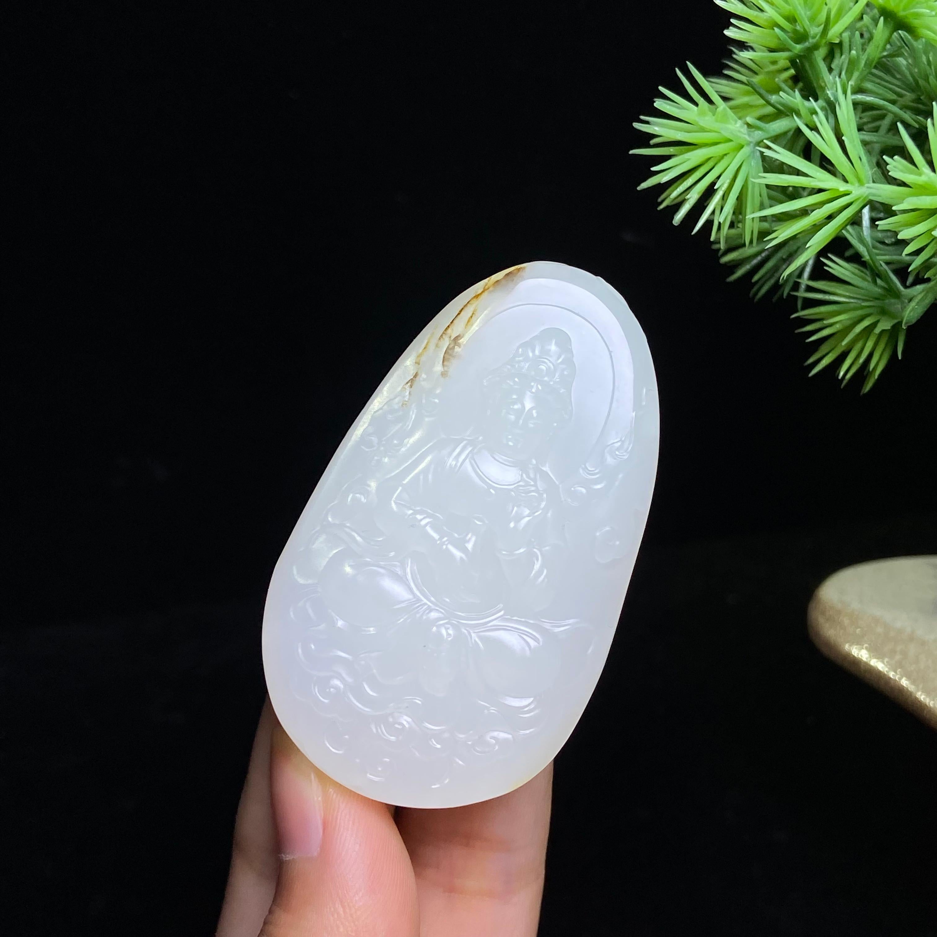 和田玉籽料观音（37.7g）