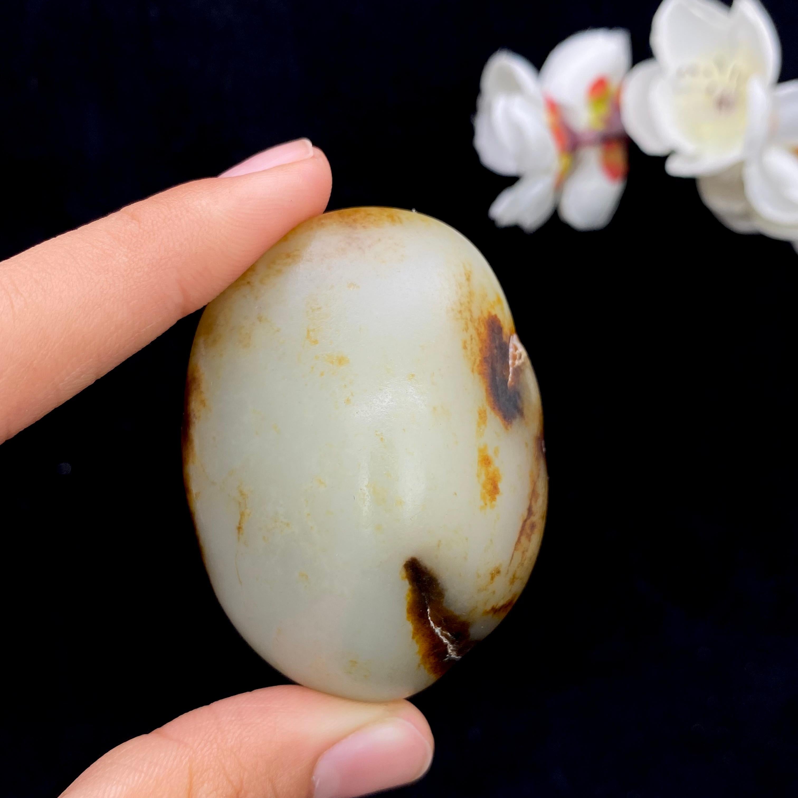 和田玉洒金皮籽料手把件（105.5g）
