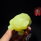 和田玉黄口料貔貅手把件（102.0g）