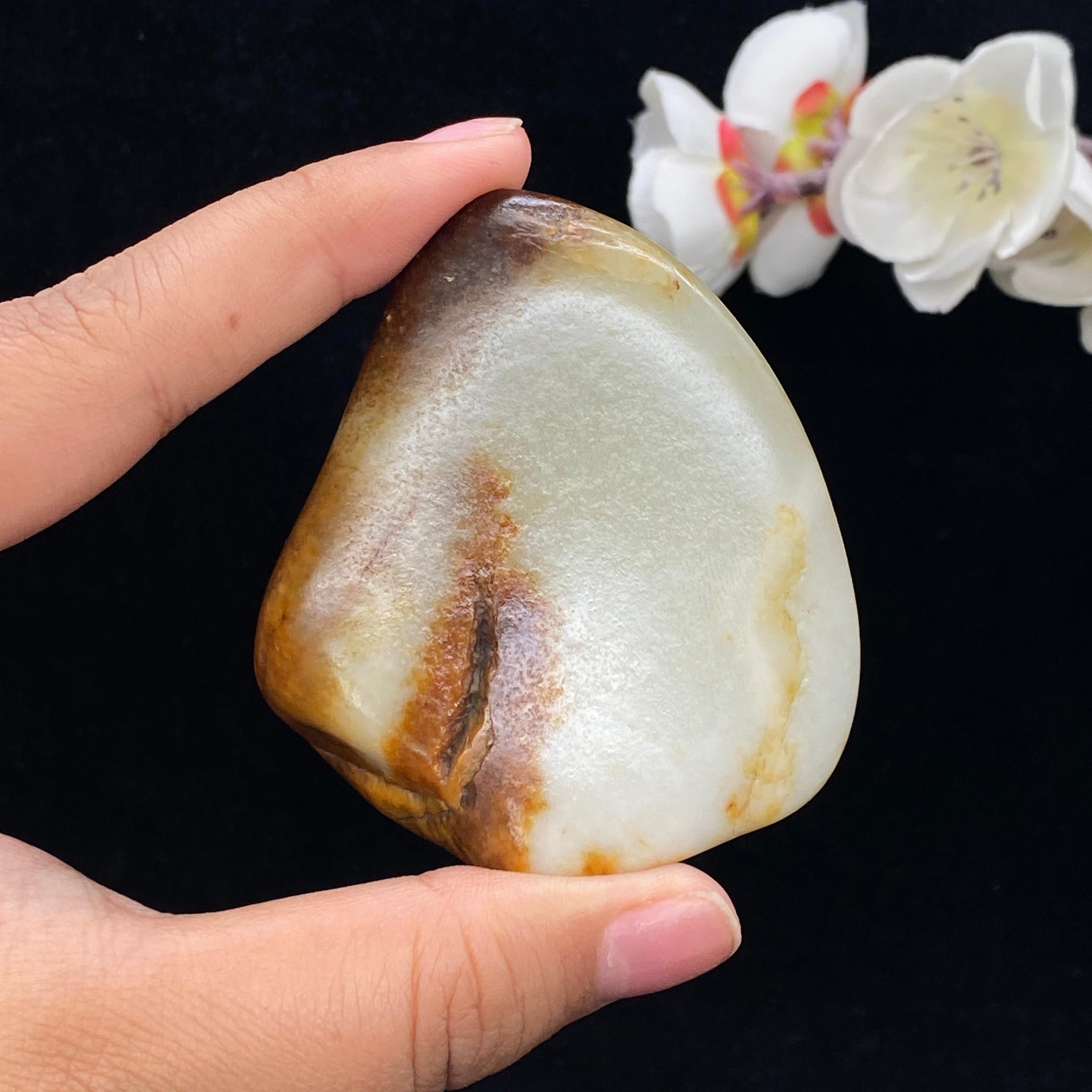 和田玉聚黄皮籽料手把件（115.3g）