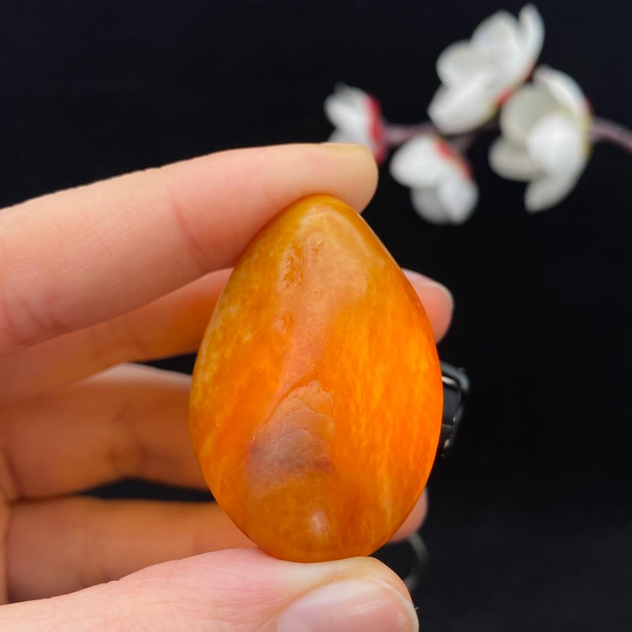 和田玉满黄皮籽料（23.5g）