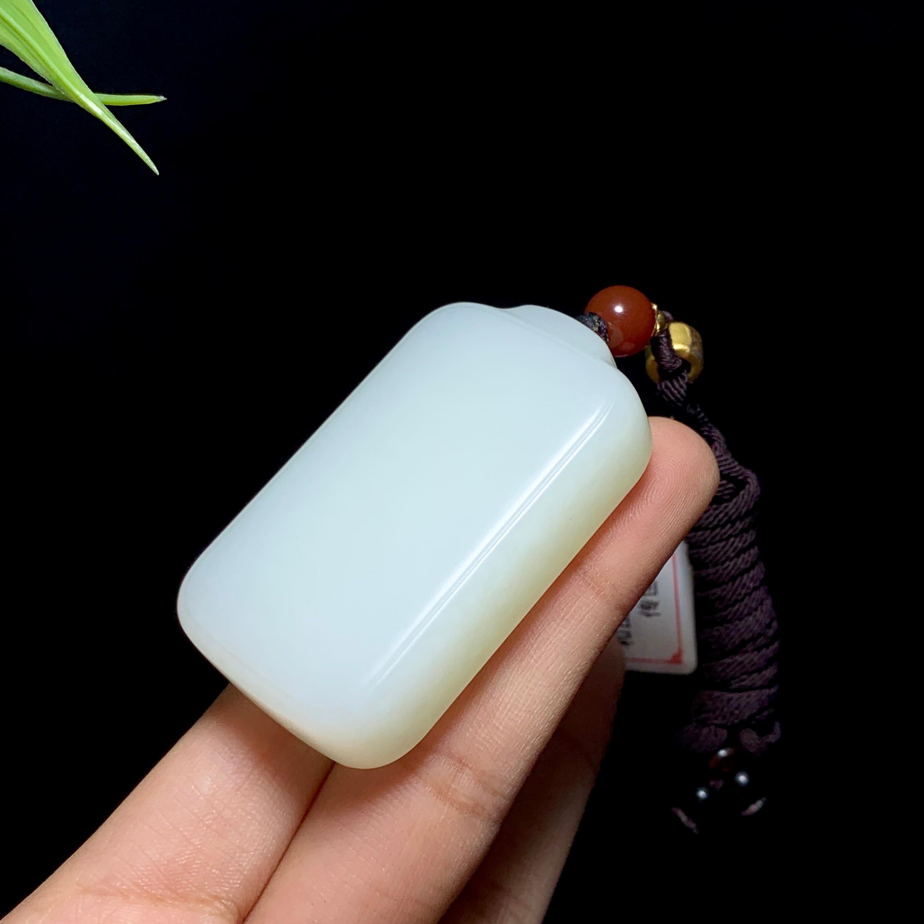 和田山料白玉无事牌（99.3g）