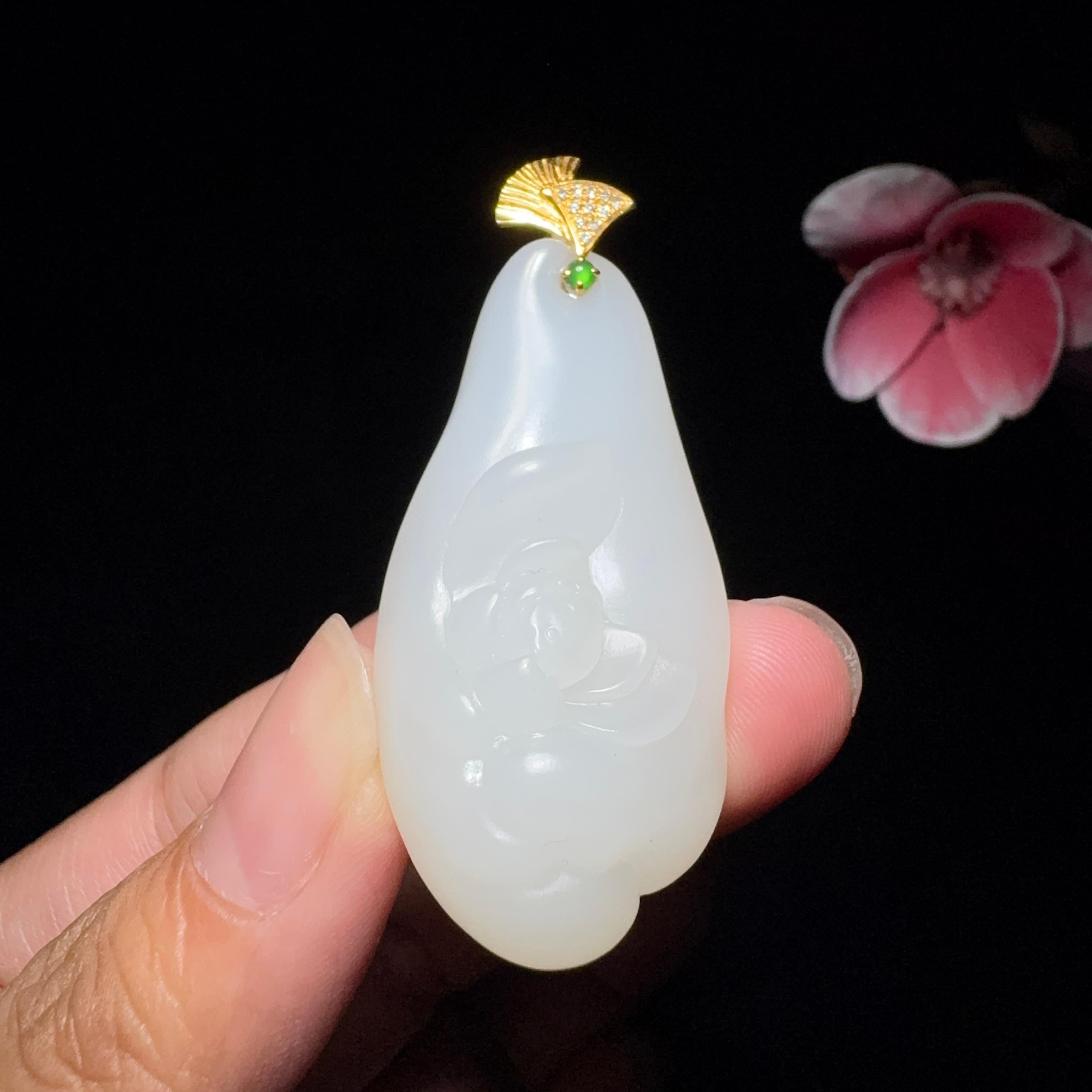 和田玉白玉花开富贵吊坠（18.9g）