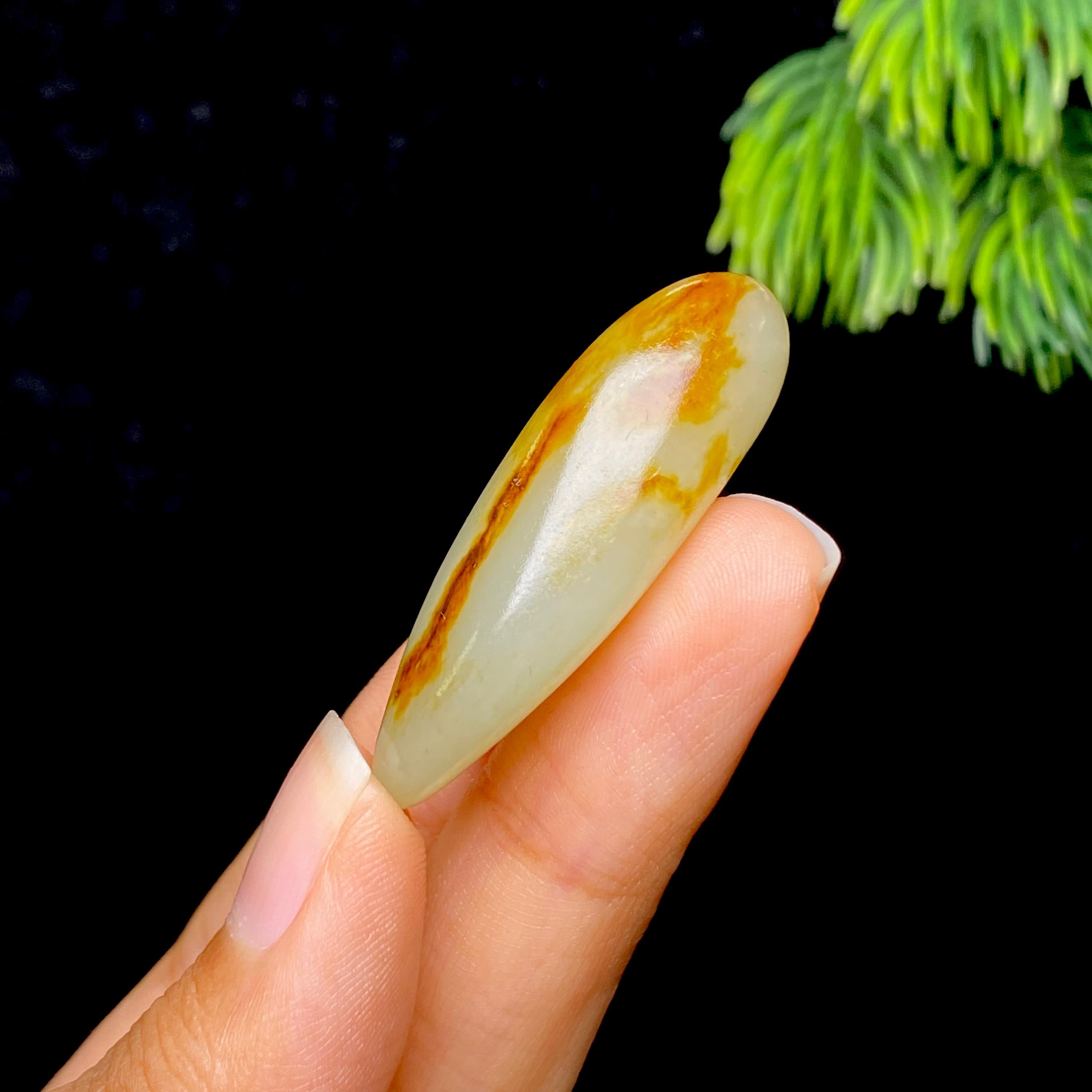 和田玉黄皮籽料（11.68g）