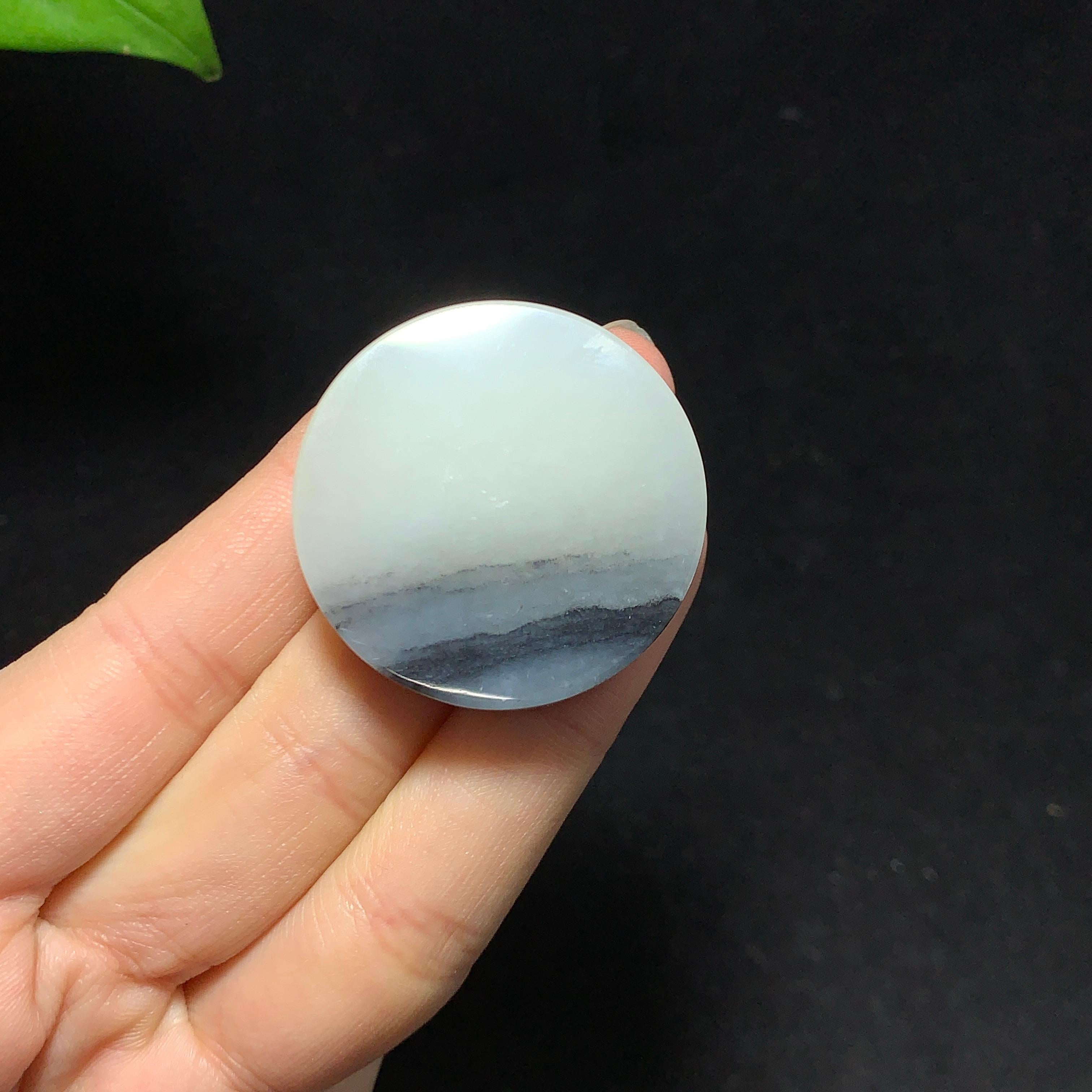 和田籽料青花圆形无事牌挂件（28.7g）