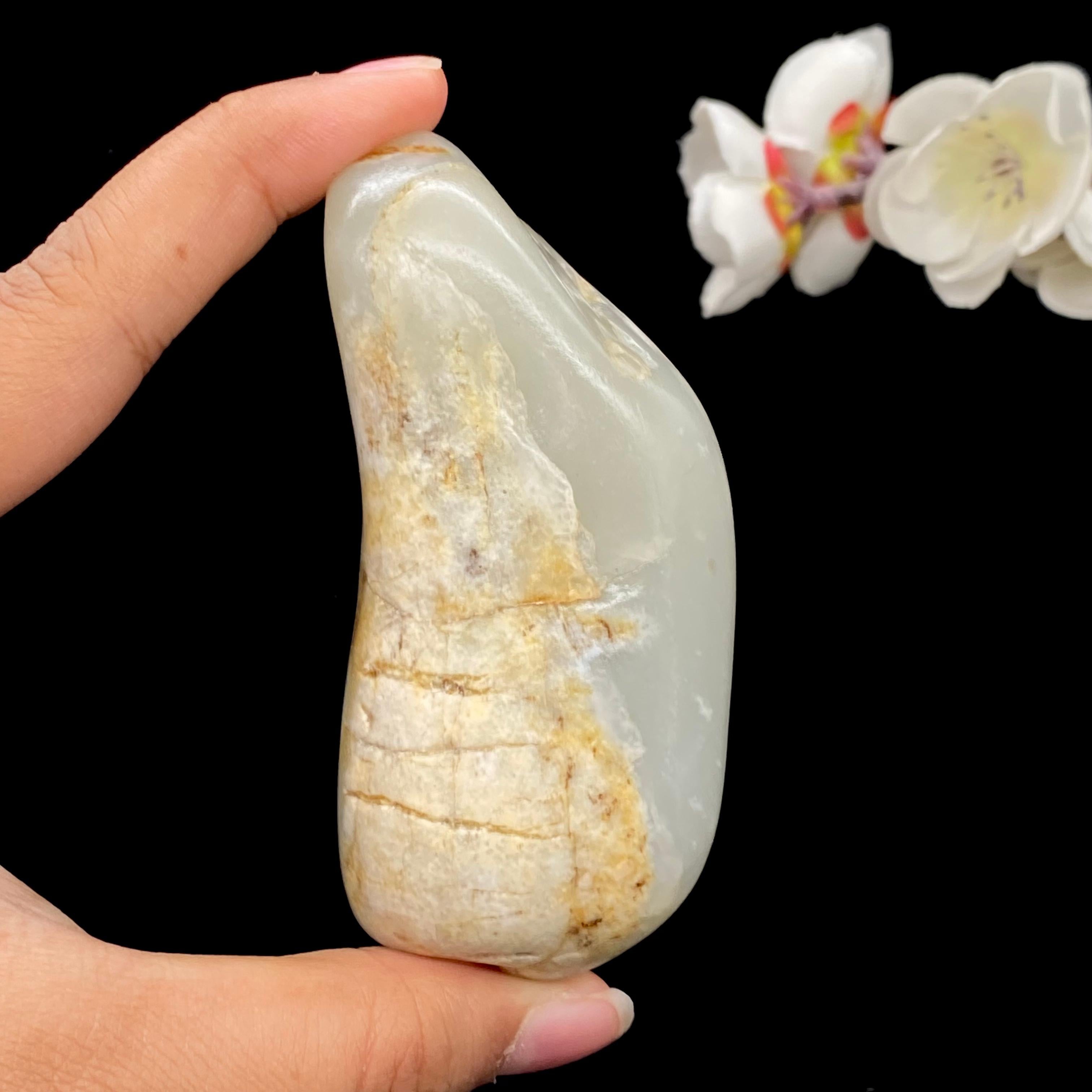 和田玉白玉籽料手把件（189g）