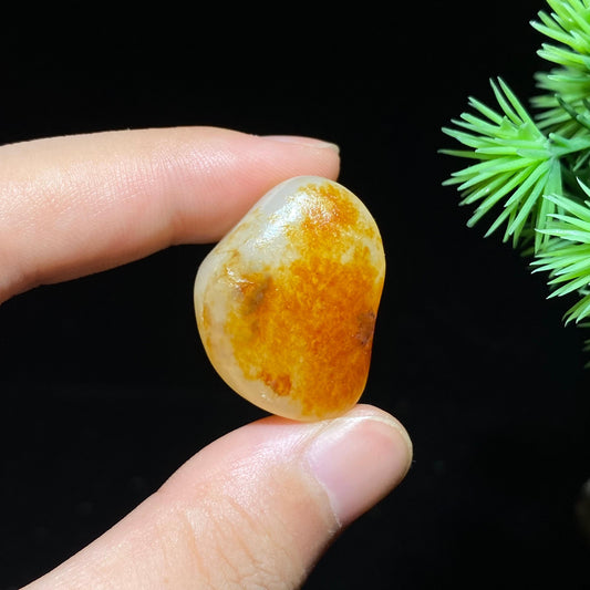 和田玉红皮籽料原石（9.1g）