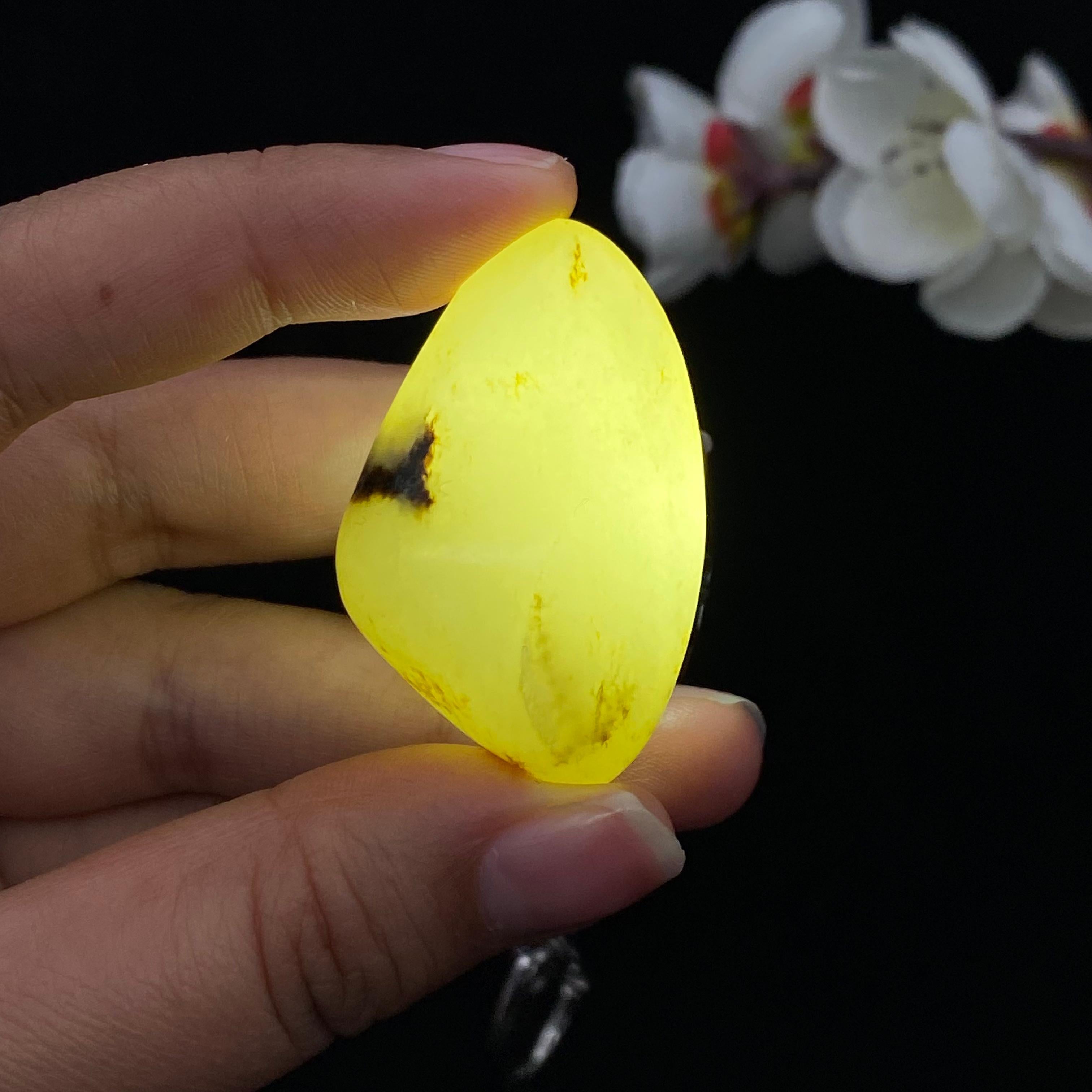 和田玉洒金皮籽料（28.1g）