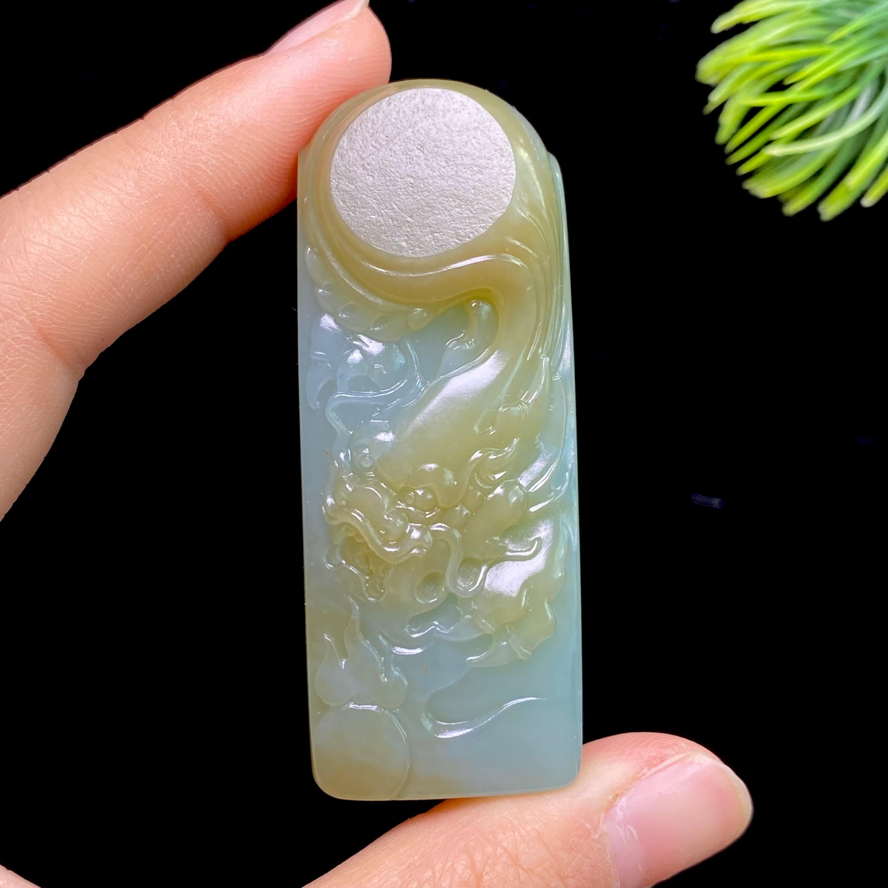 和田玉籽料且末蓝龙行天下（49.6g）