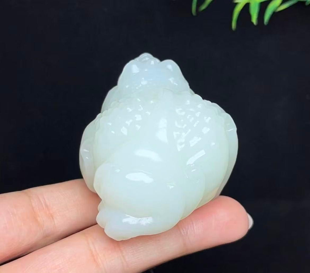 和田玉羊脂白玉三足金手把件（135.4g）
