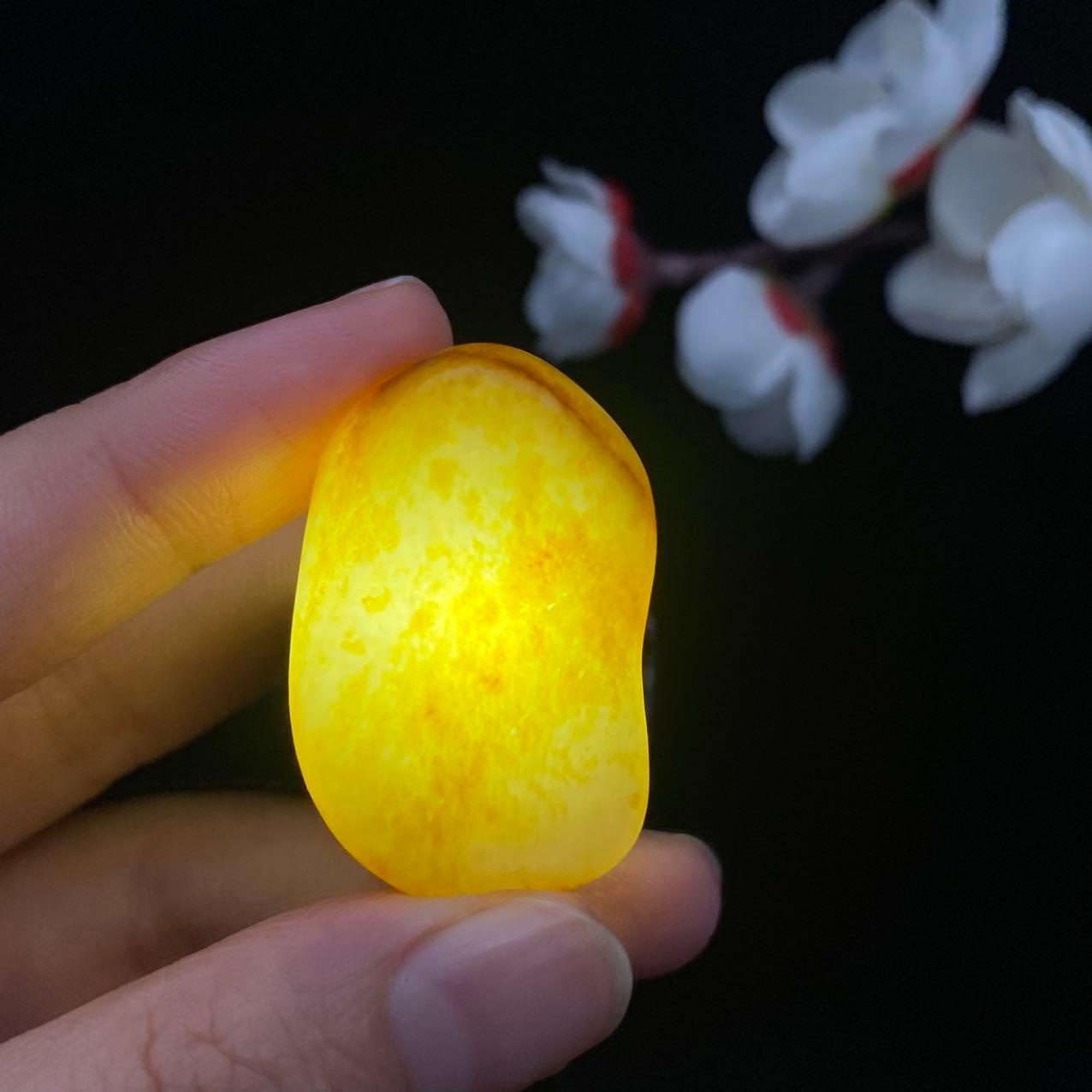 和田玉洒金皮籽料吊坠籽（14.2g）