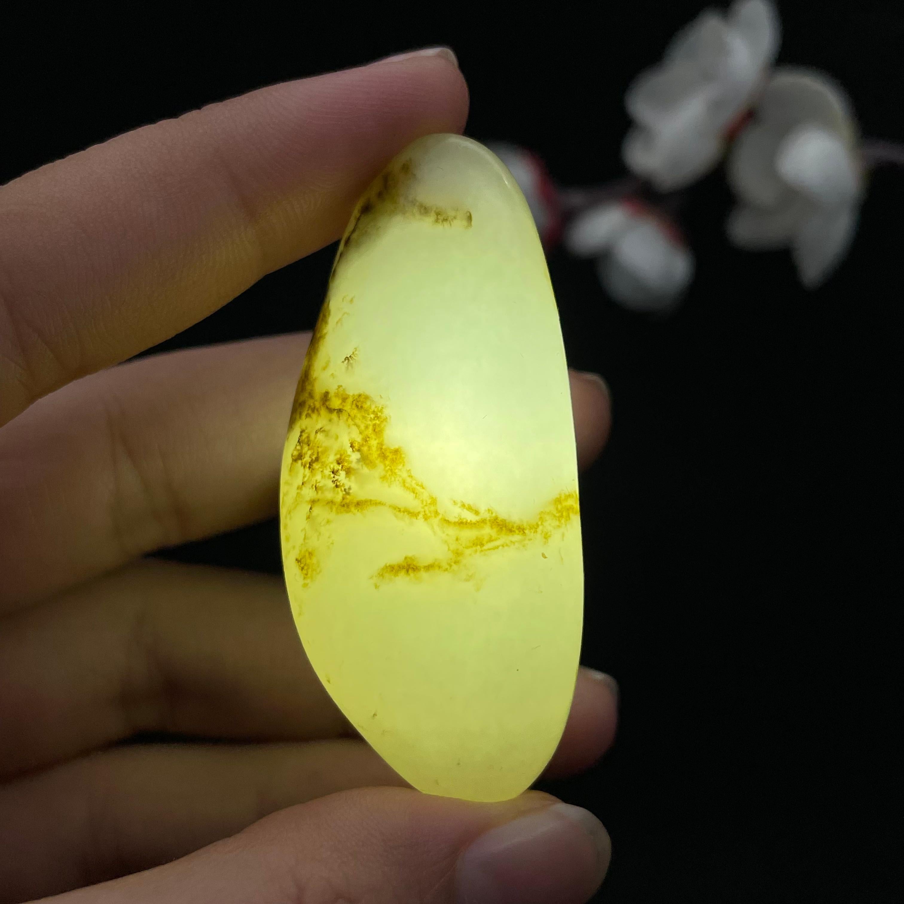 和田玉秋梨皮籽料挂件（27.8g）