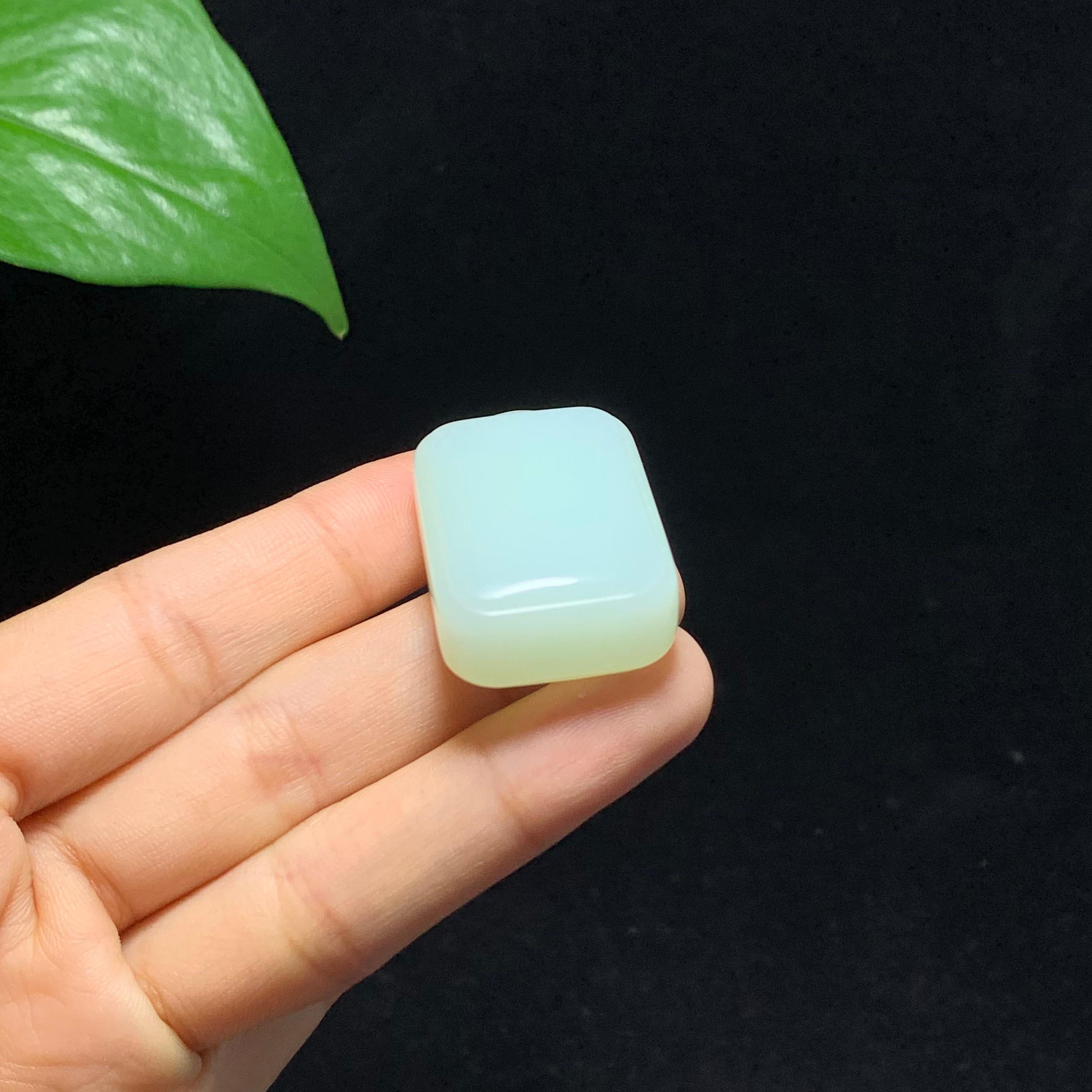 高品质和田山料羊脂白玉无事牌挂件（26.0g）