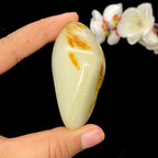 和田玉洒金皮籽料手把件（104.9g）
