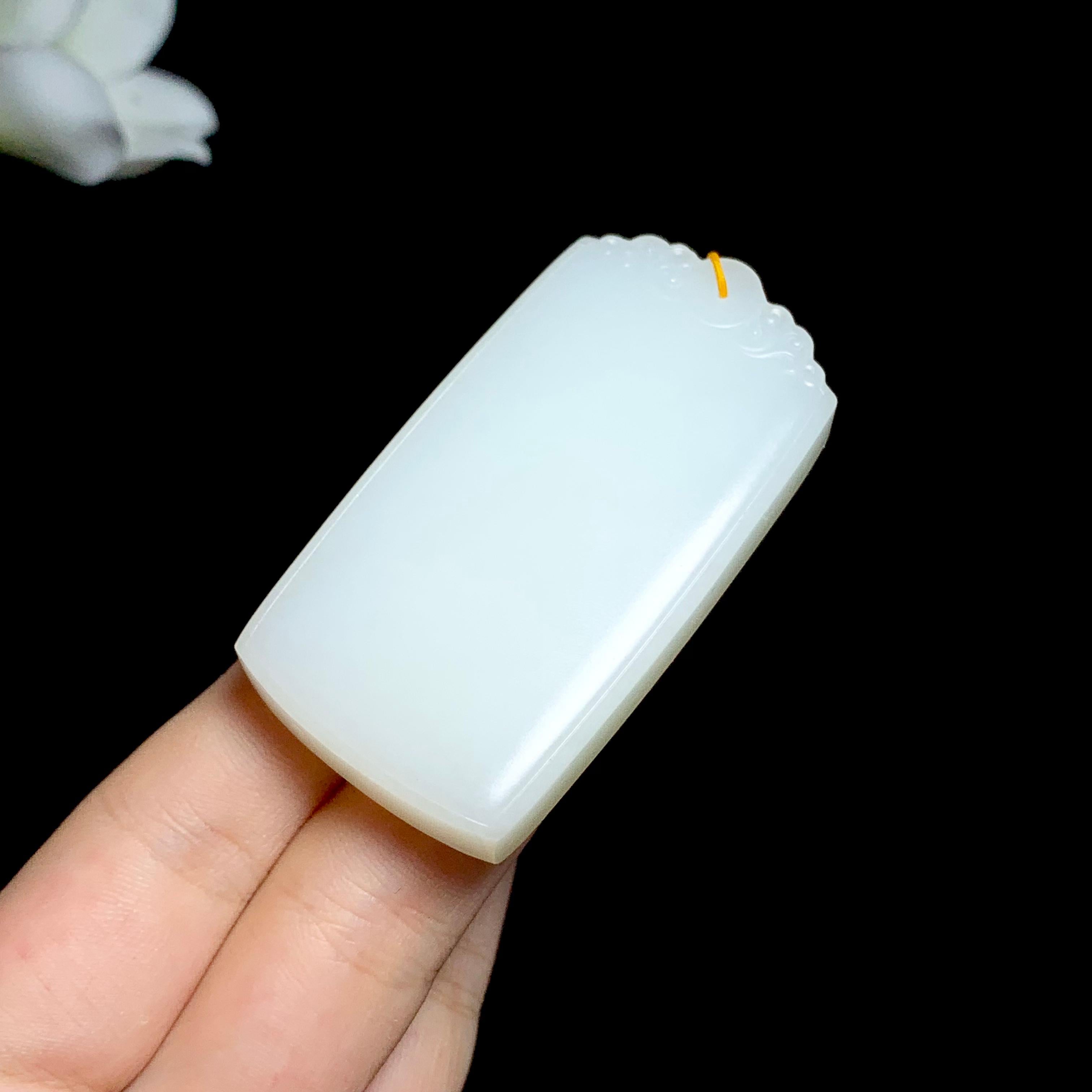 和田羊脂白玉无事牌（58.5g）