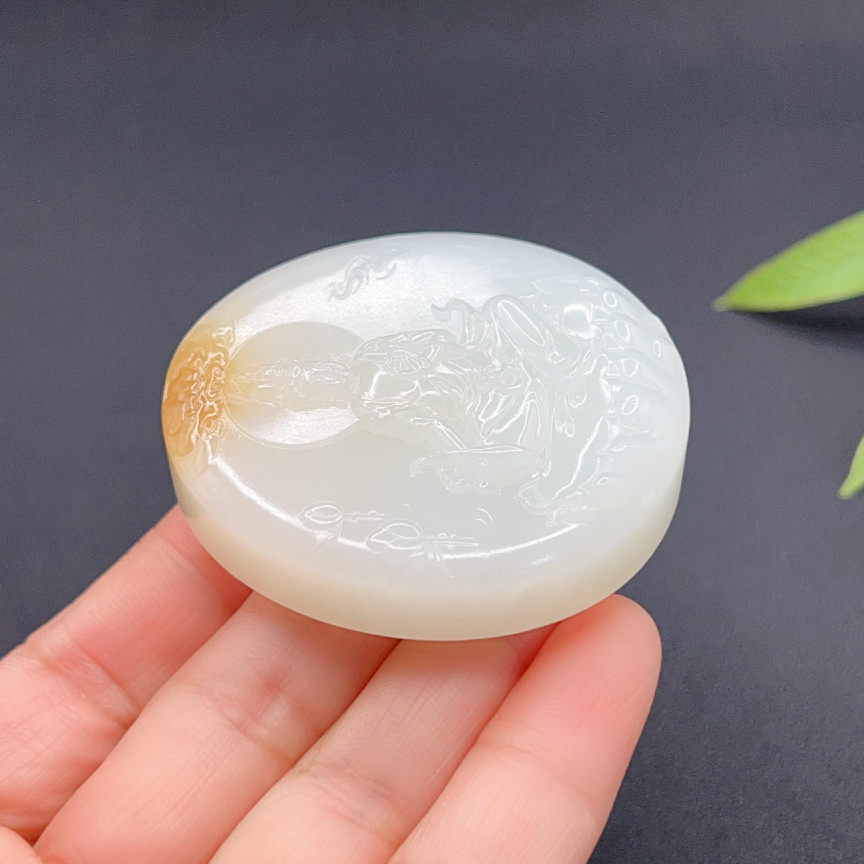 和田玉羊脂白玉观音玉牌（73.27g）