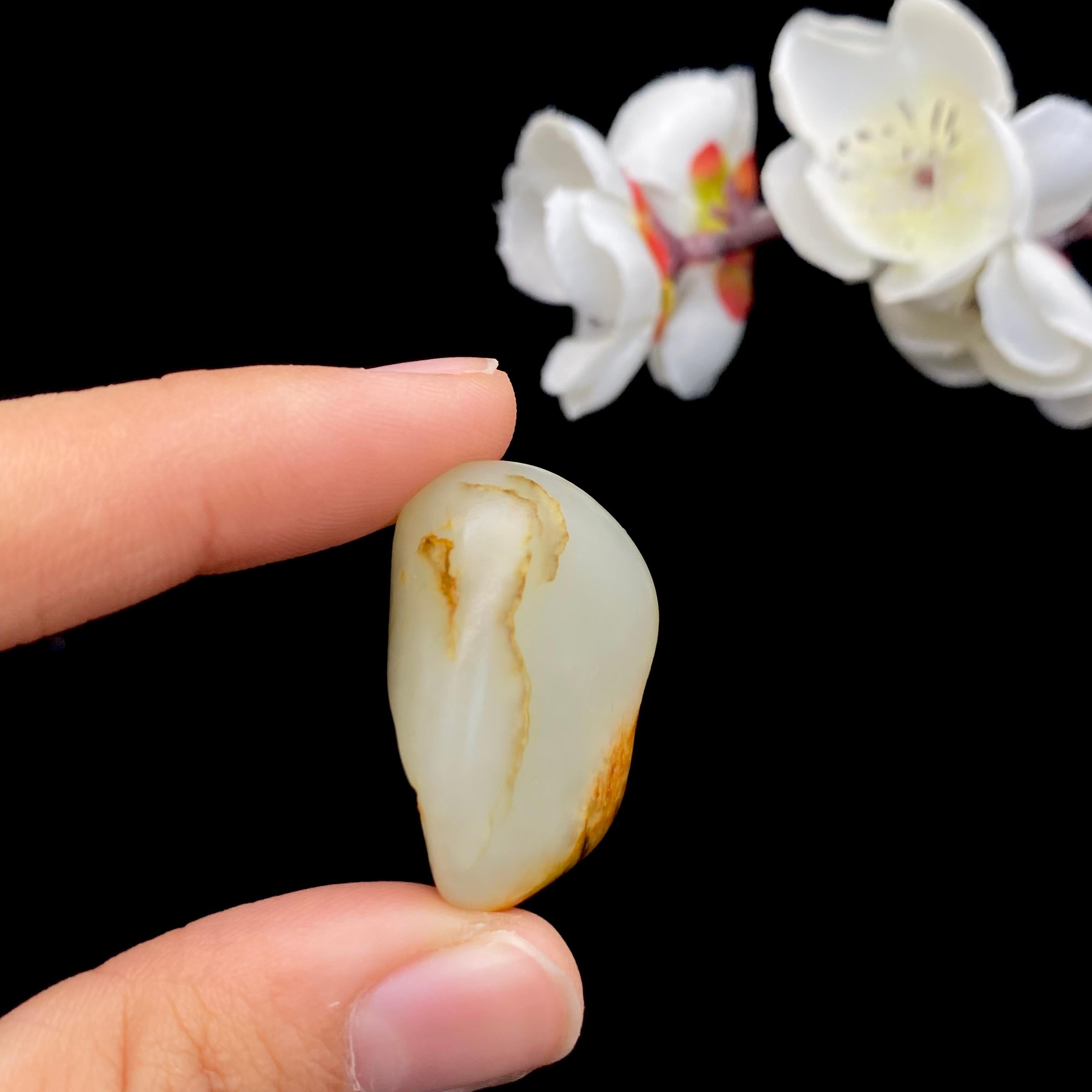 【超值推荐】和田玉聚黄皮籽料吊坠籽（16.3g）