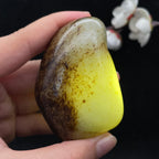 和田玉秋梨皮籽料手把件（124.7g）