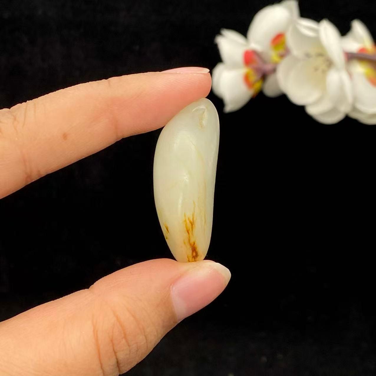 【超值推荐】和田玉洒金皮籽料挂件（18.8g）