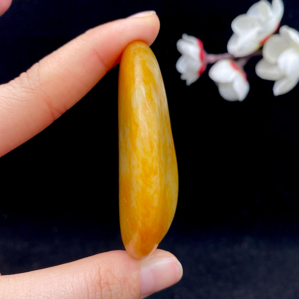 和田玉满黄皮籽料（71.8g）