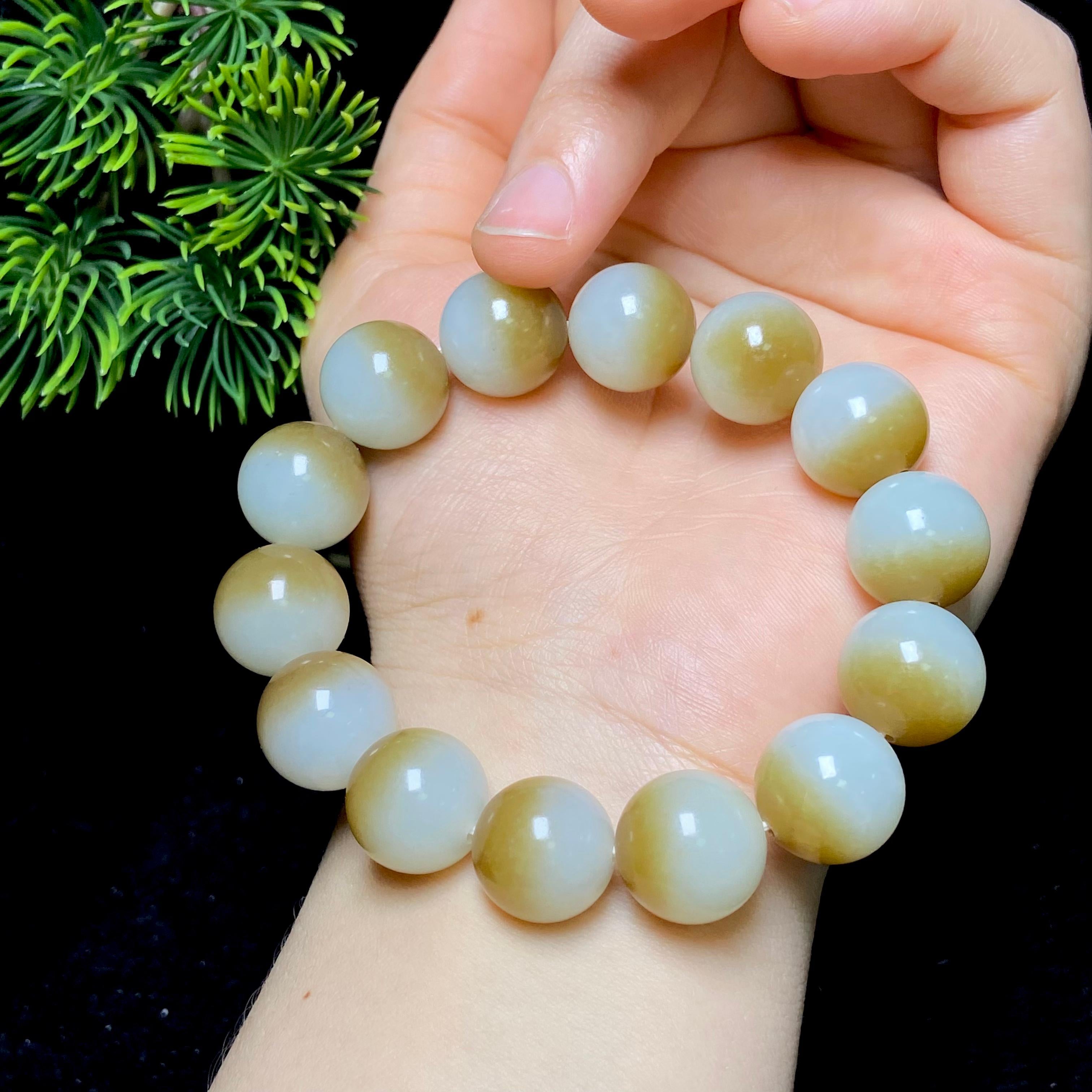 和田玉糖白圆珠手串（70.1g）