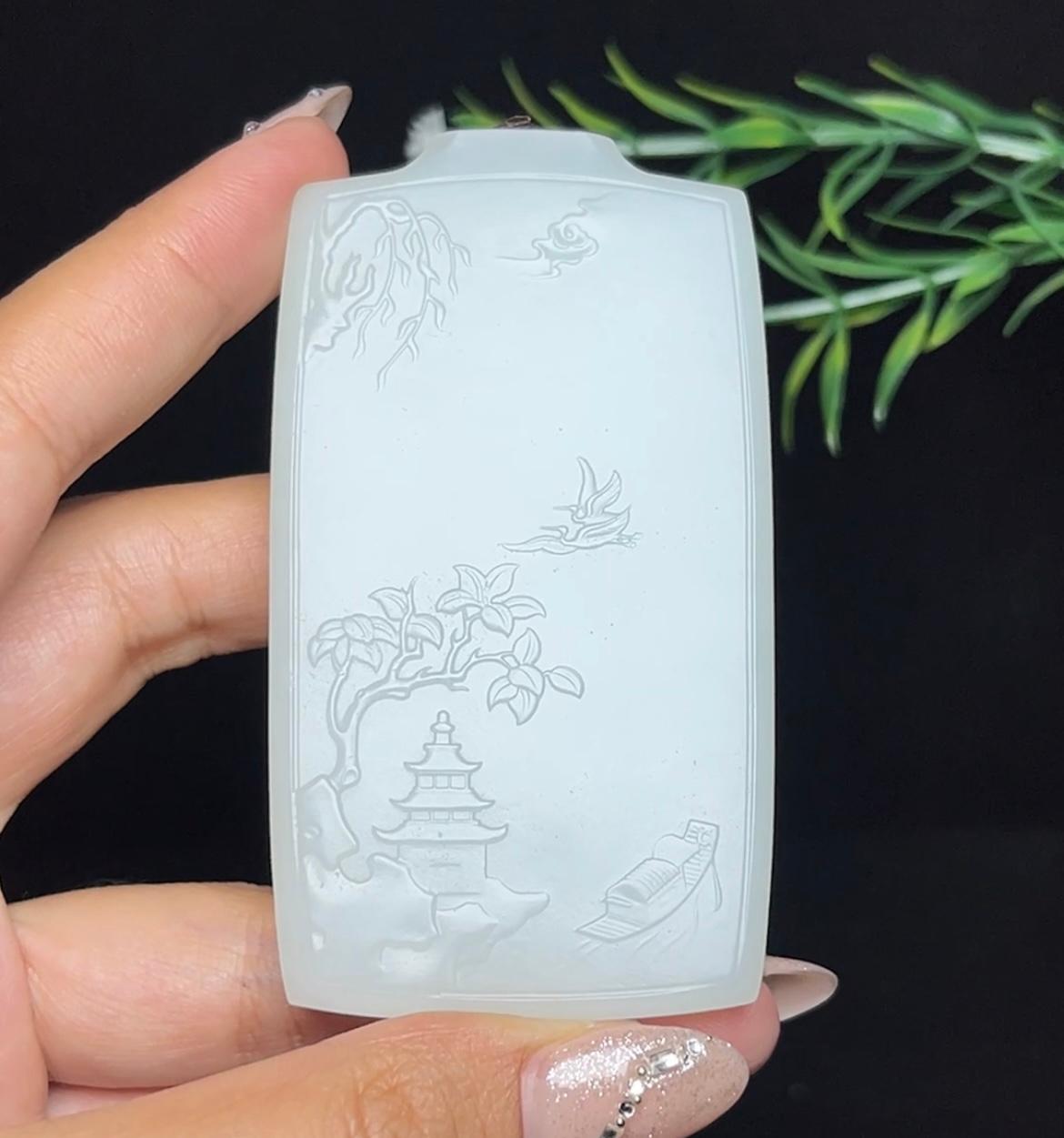 和田玉羊脂白玉大势至菩萨（85.7g）