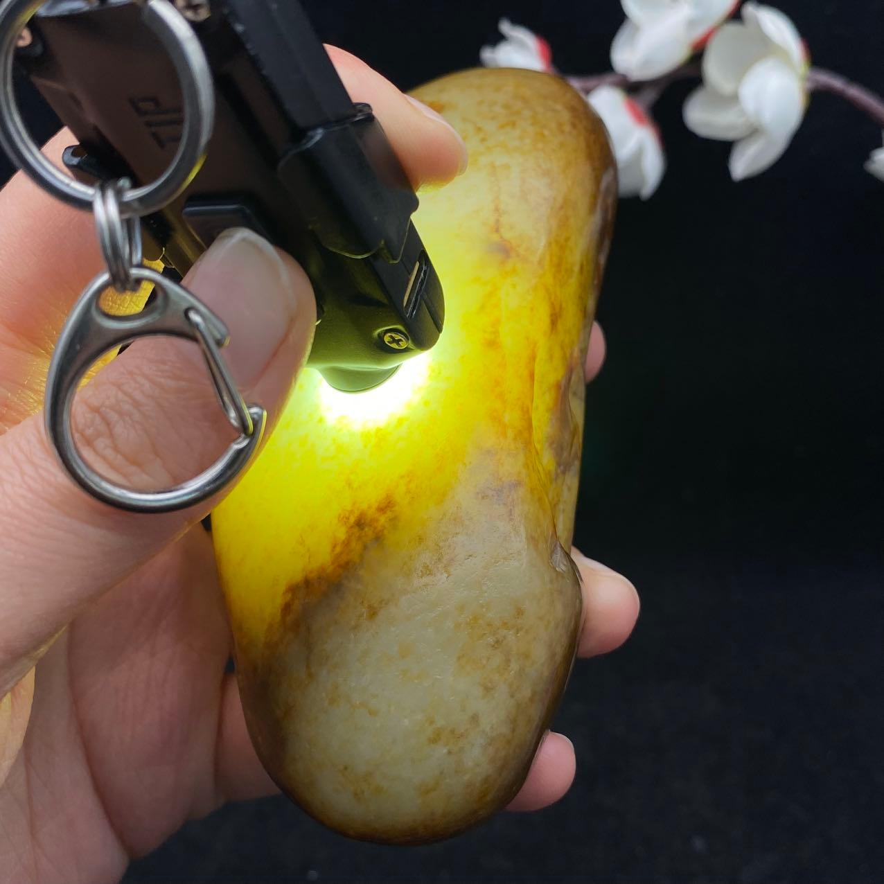 和田玉秋梨皮籽料手把件（295.3g）