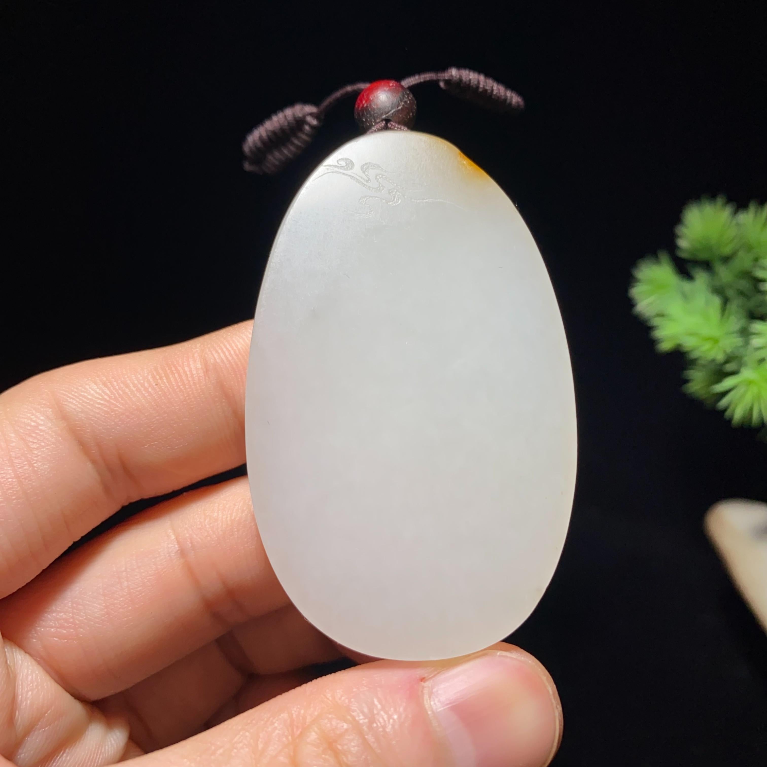 和田玉籽料观音（48.0g）