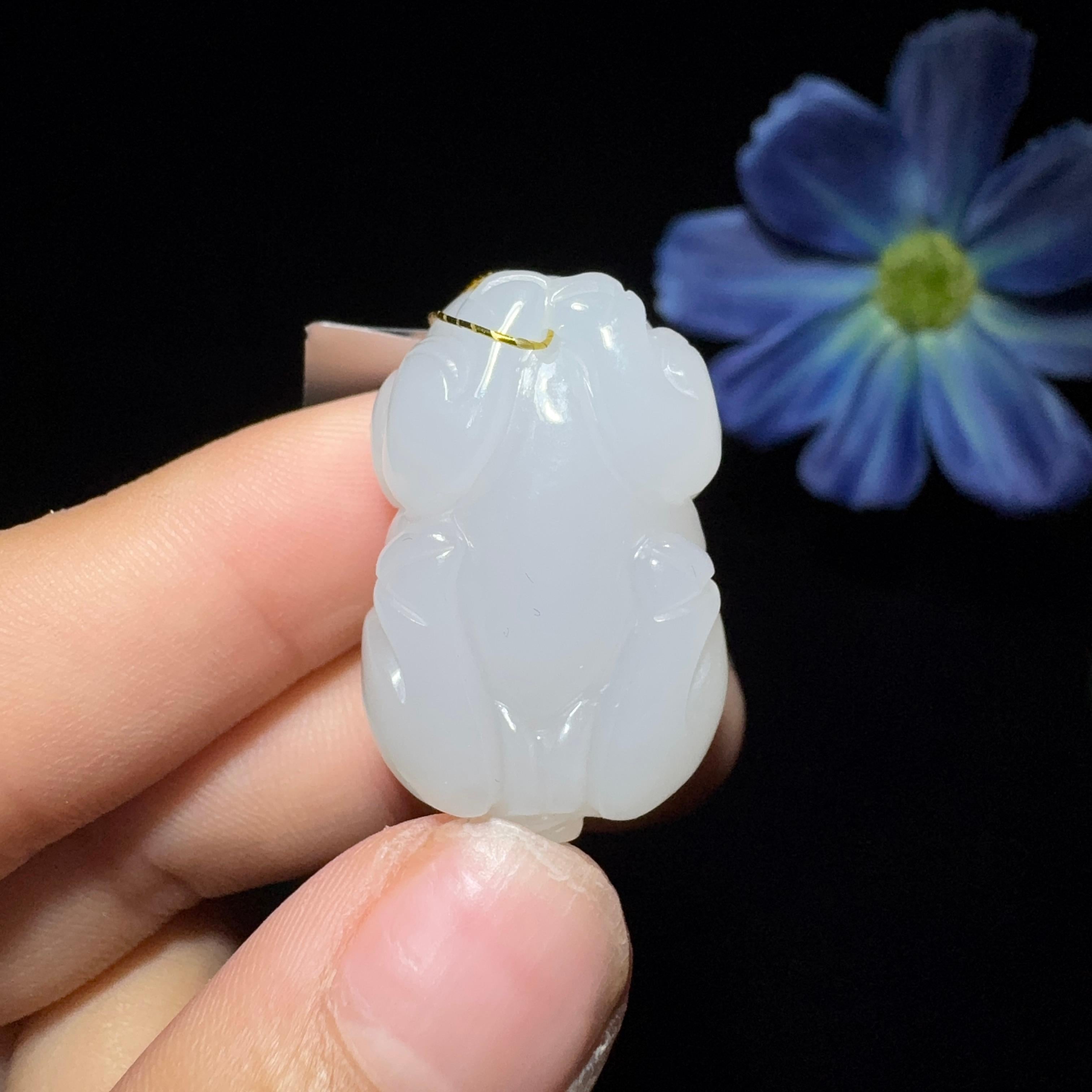 和田玉白玉挂件小猪（17.1g）