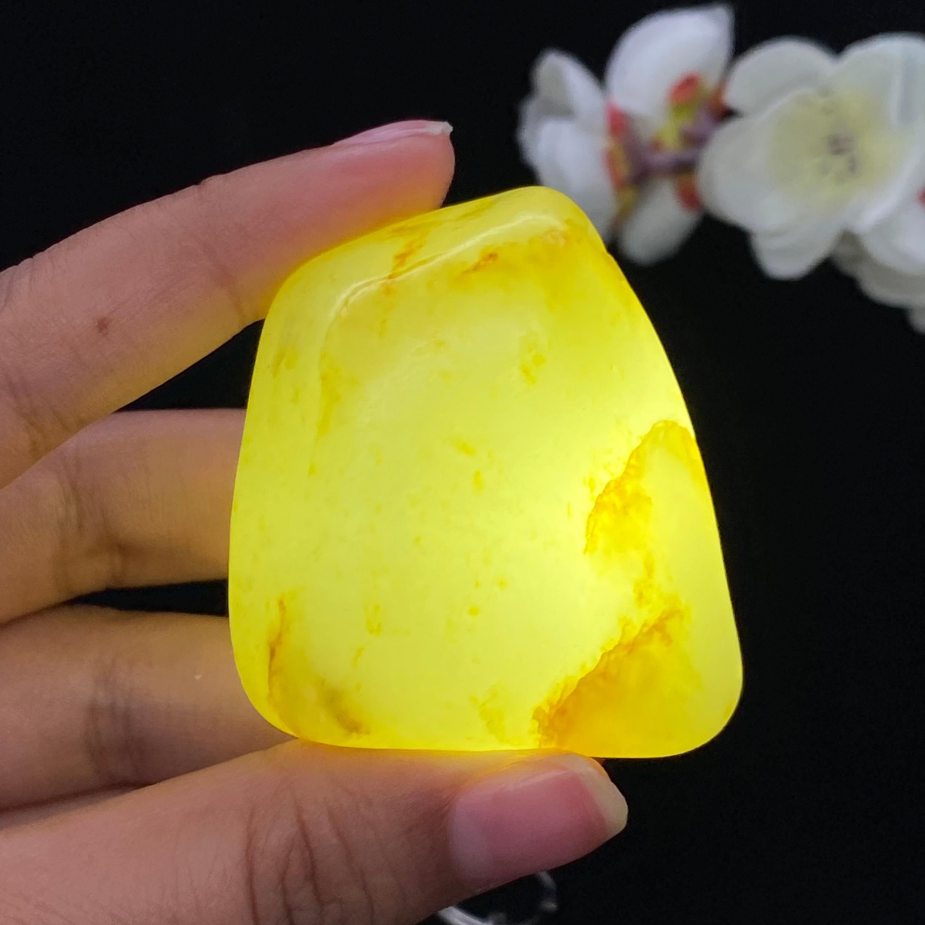和田玉洒金皮籽料手把件（84.9g）